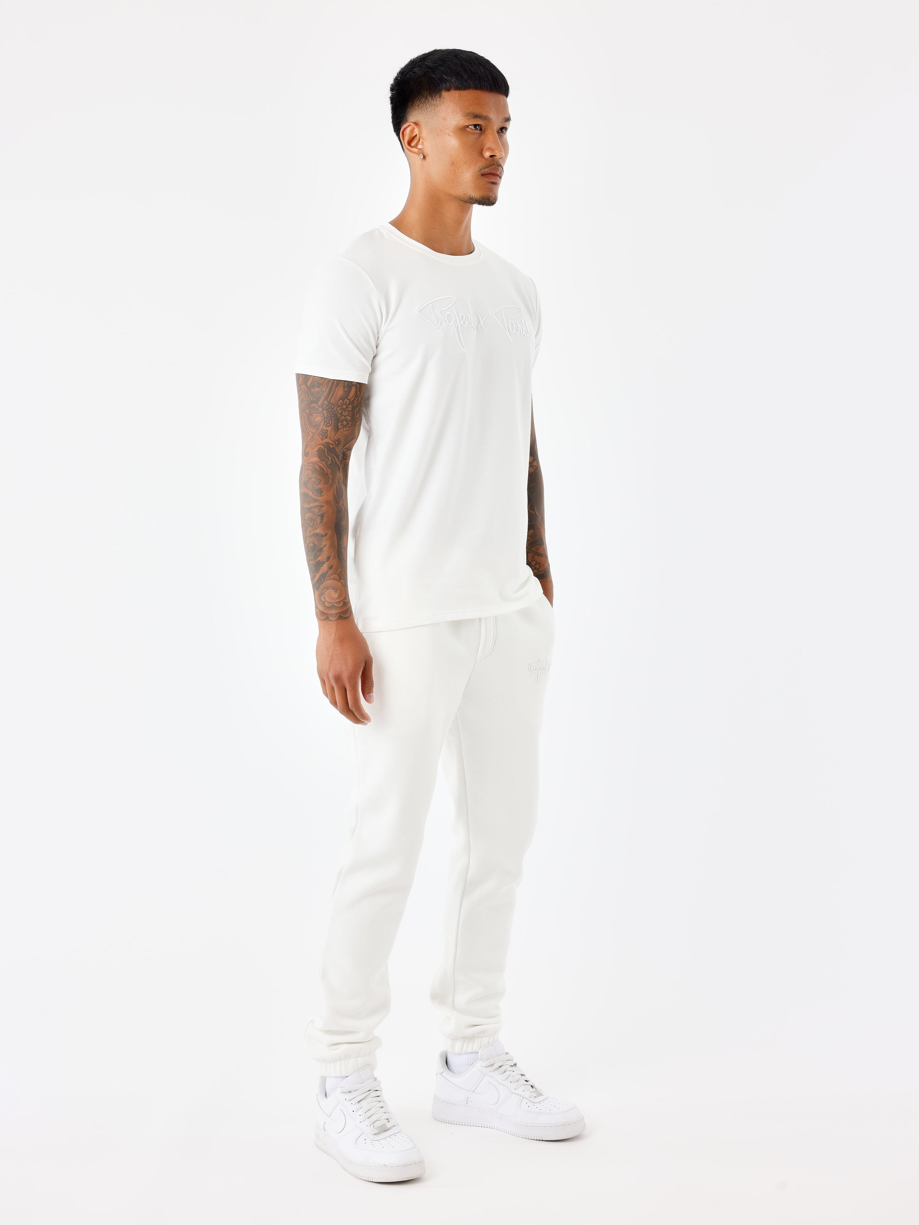 2140150-1-blanc-casse