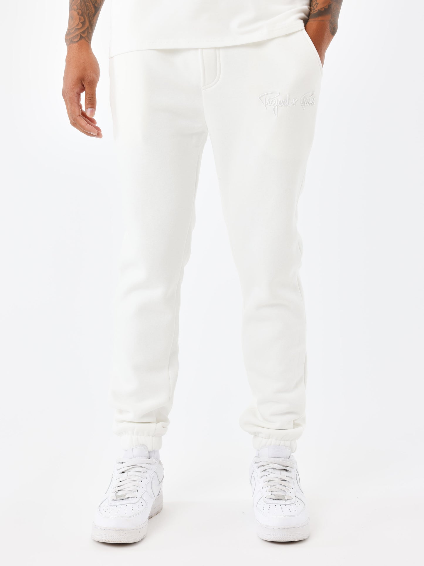 2140150-1-blanc-casse-modelshot