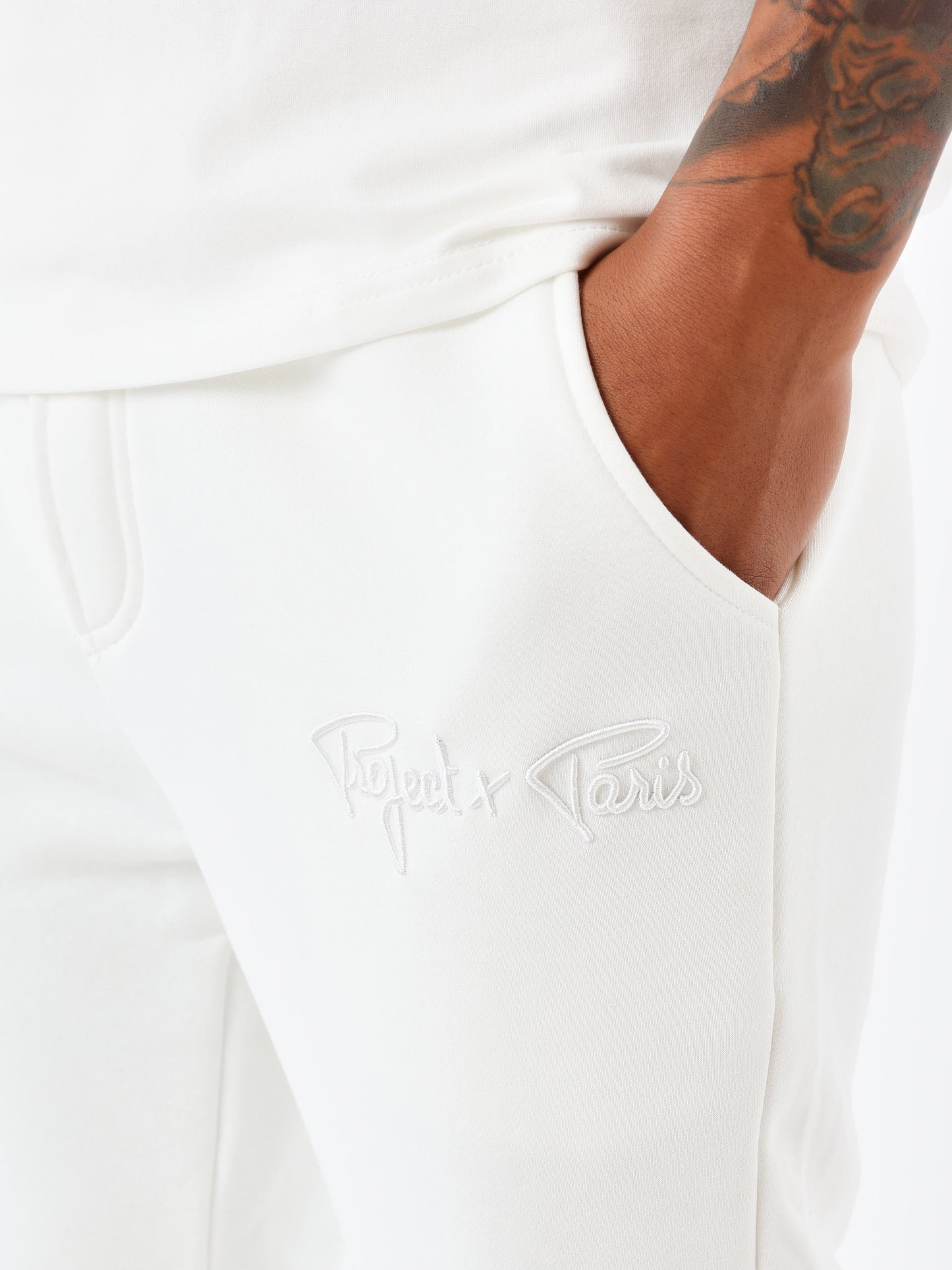 2140150-1-blanc-casse-detailshot