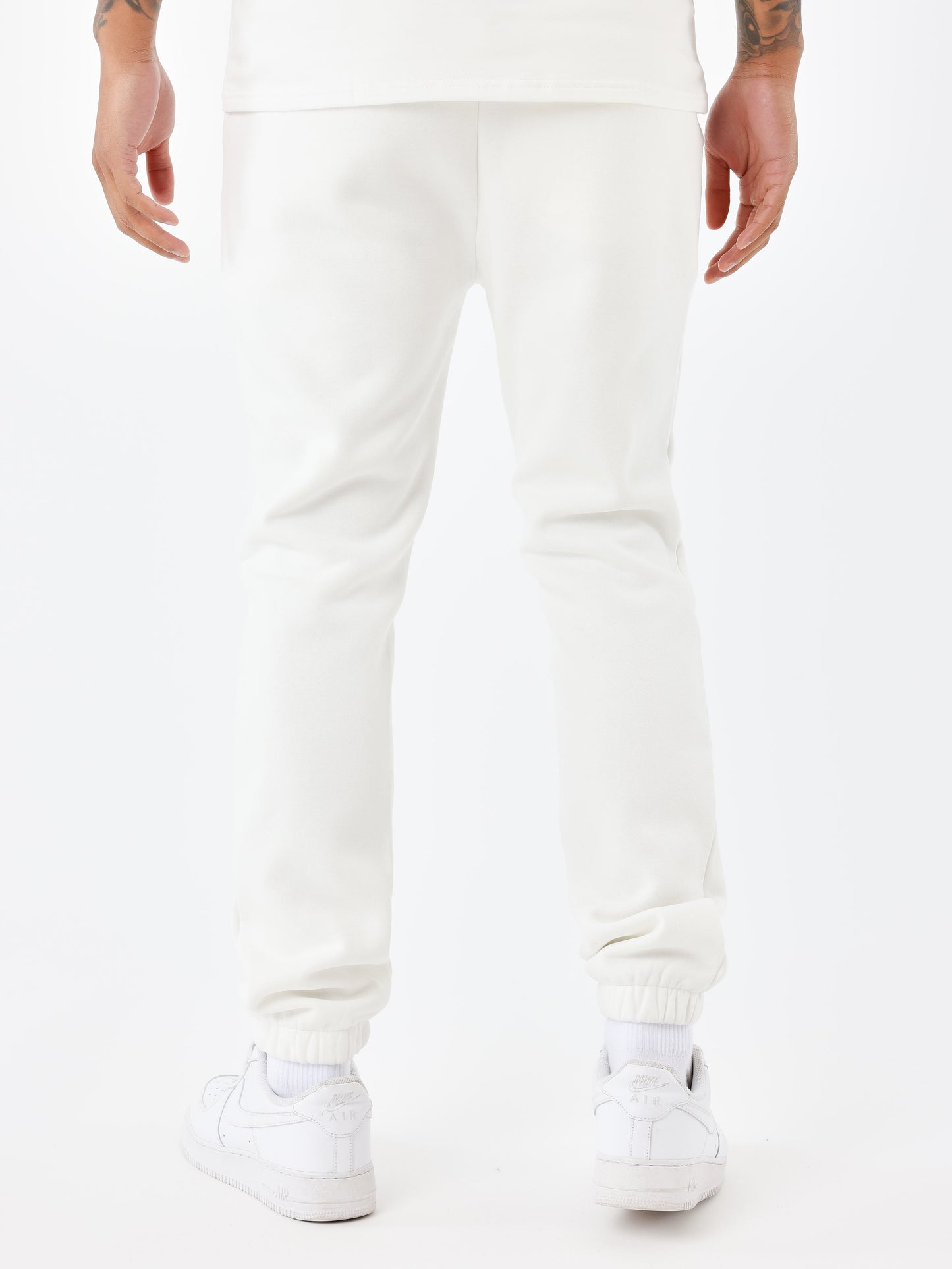 2140150-1-blanc-casse-modelshot