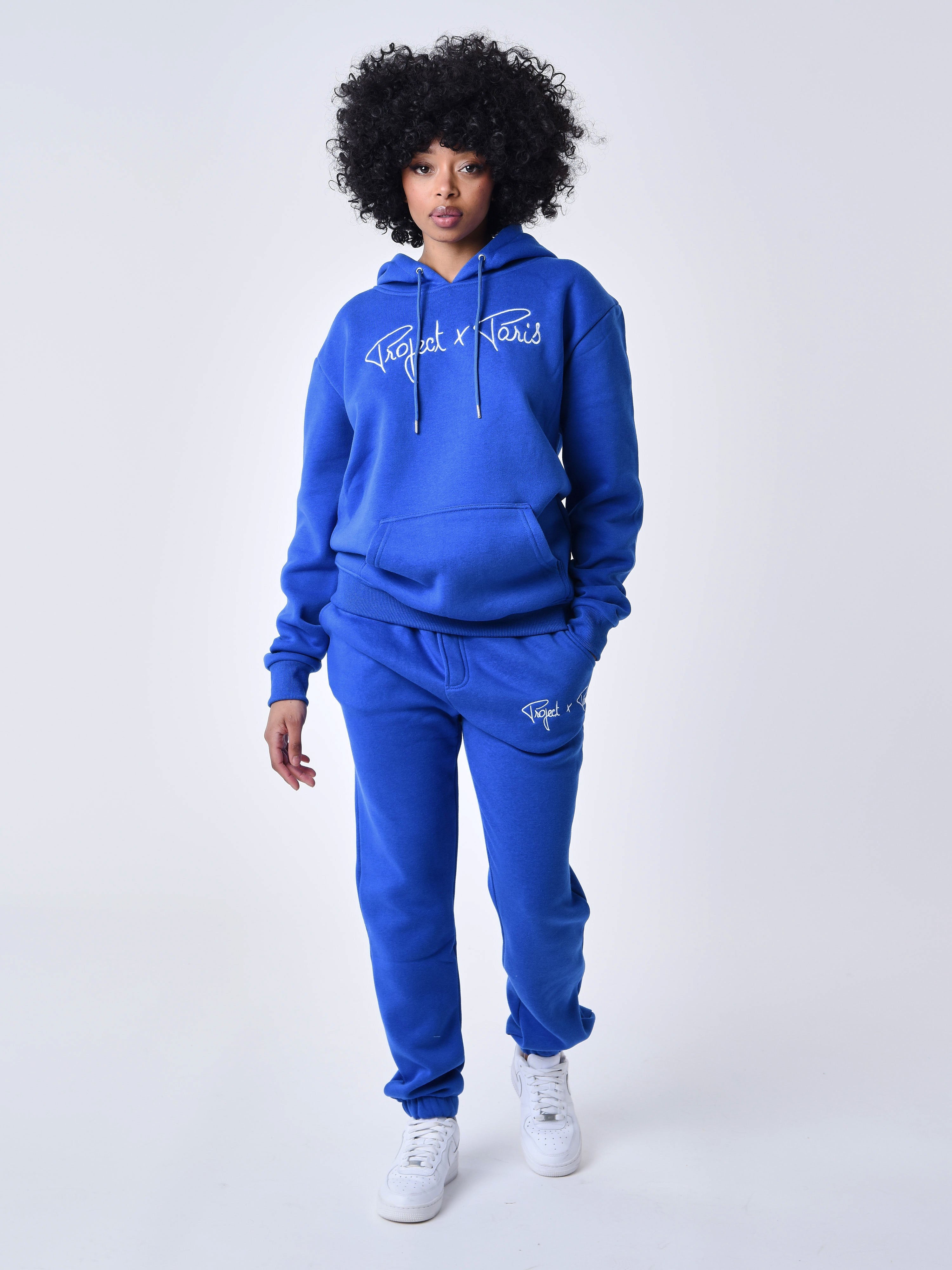 2140150-bleu-electrique