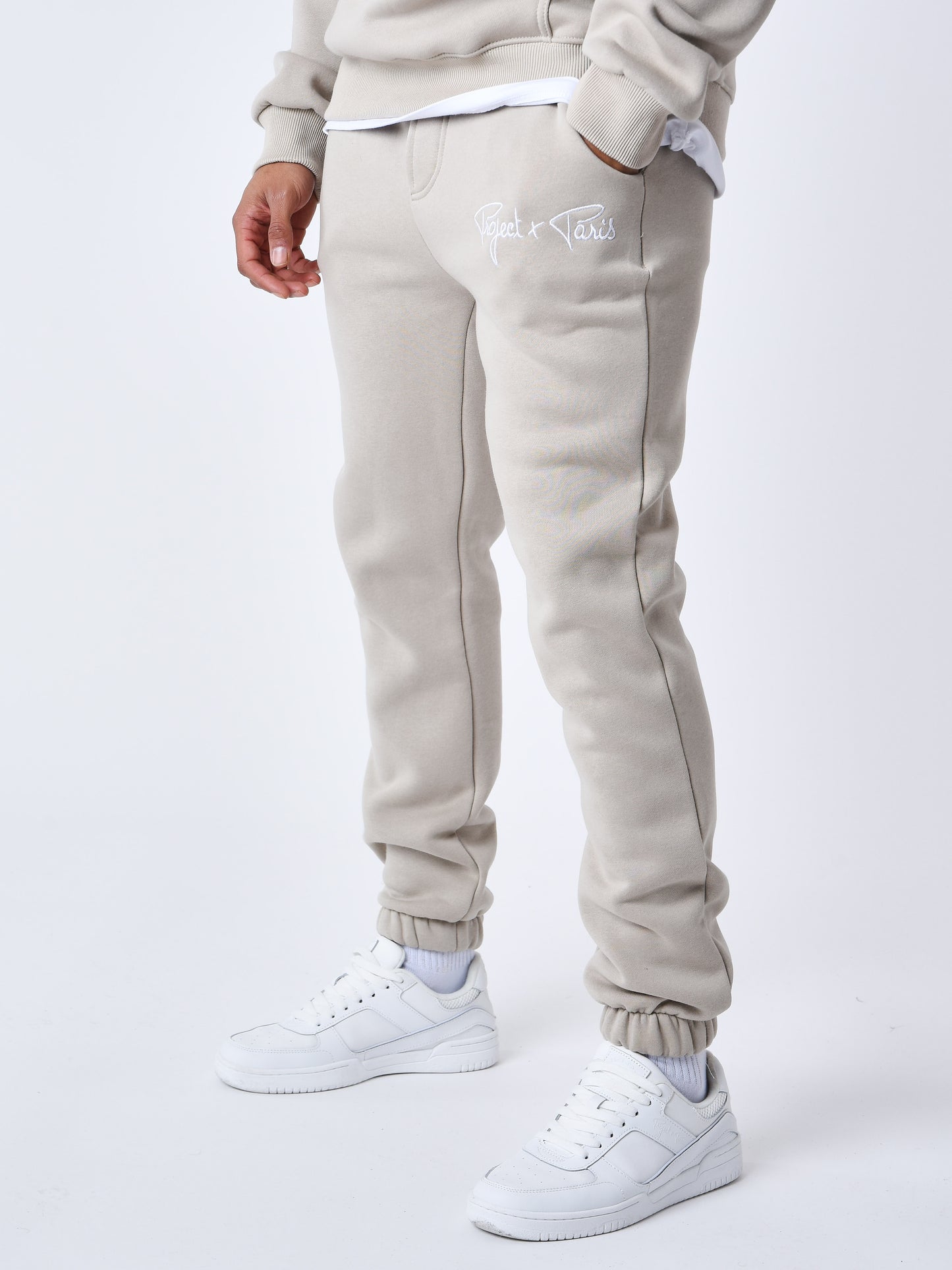 2140150-gris-fume