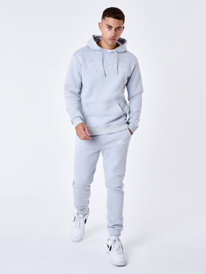 2140150-bleu-glacier-modelshot