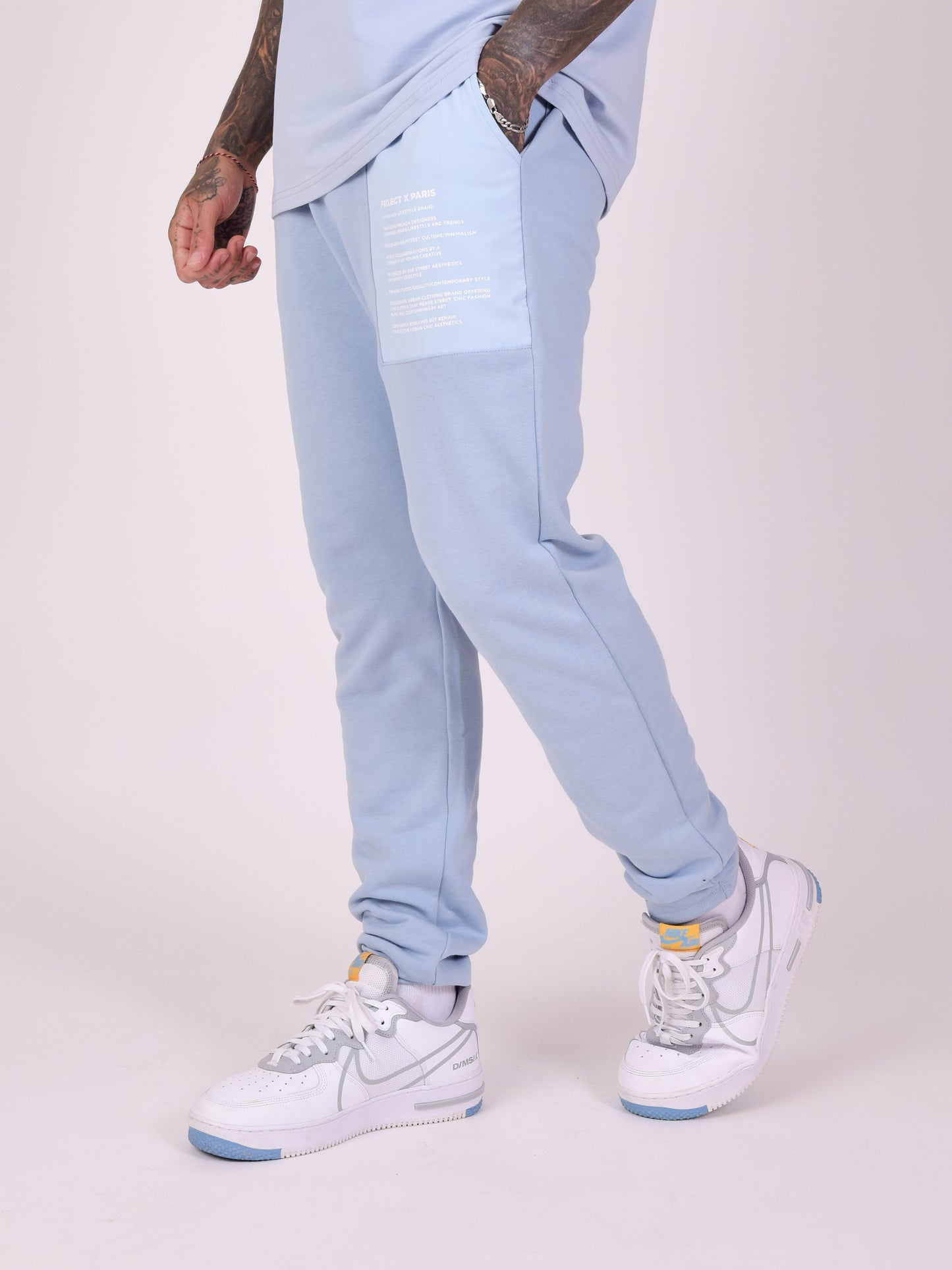 2140156-bleu-ciel-modelshot
