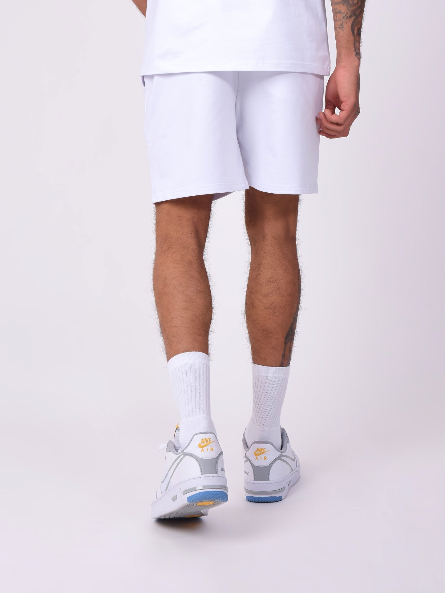 2140168-blanc