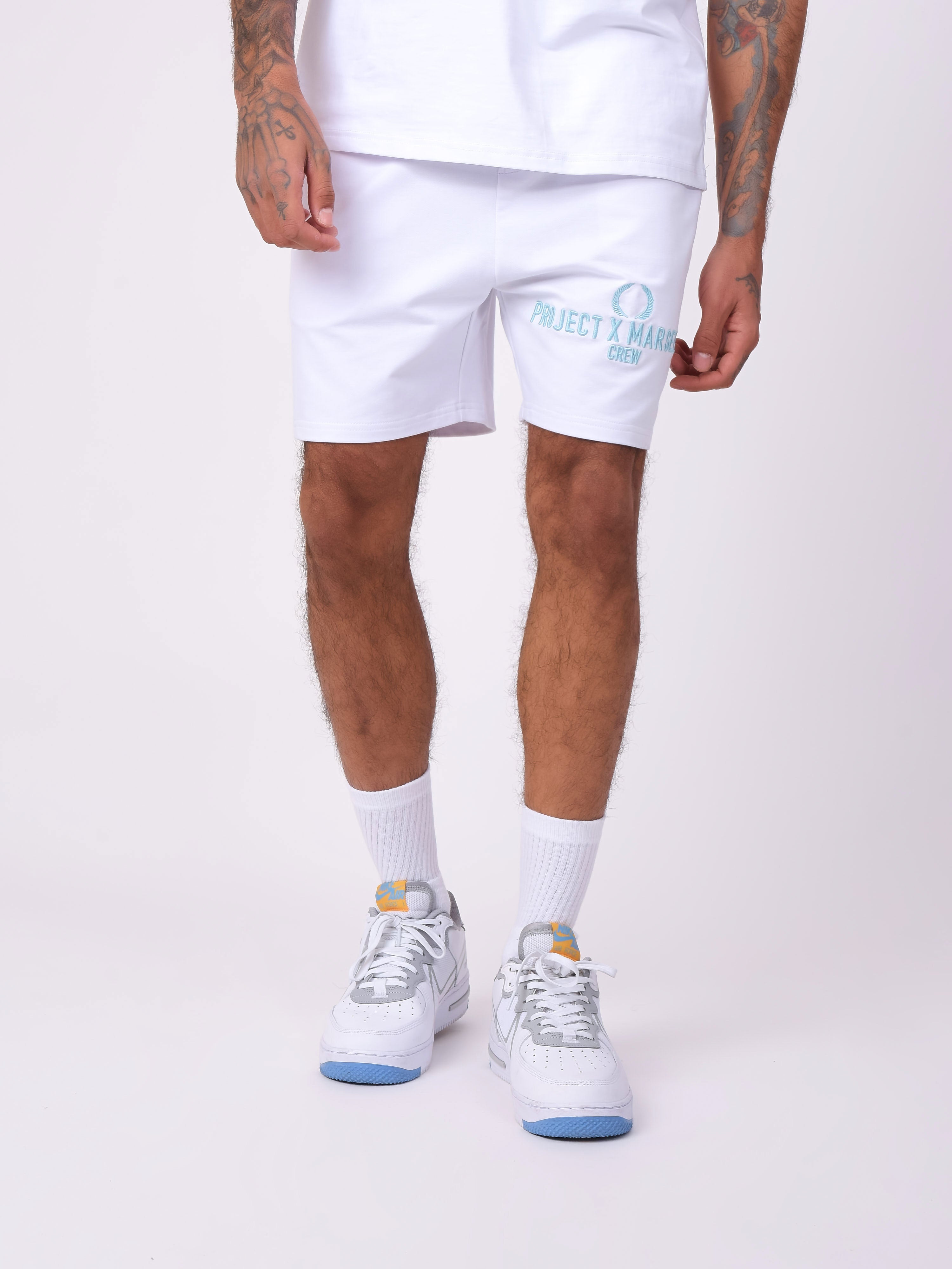 2140168-blanc