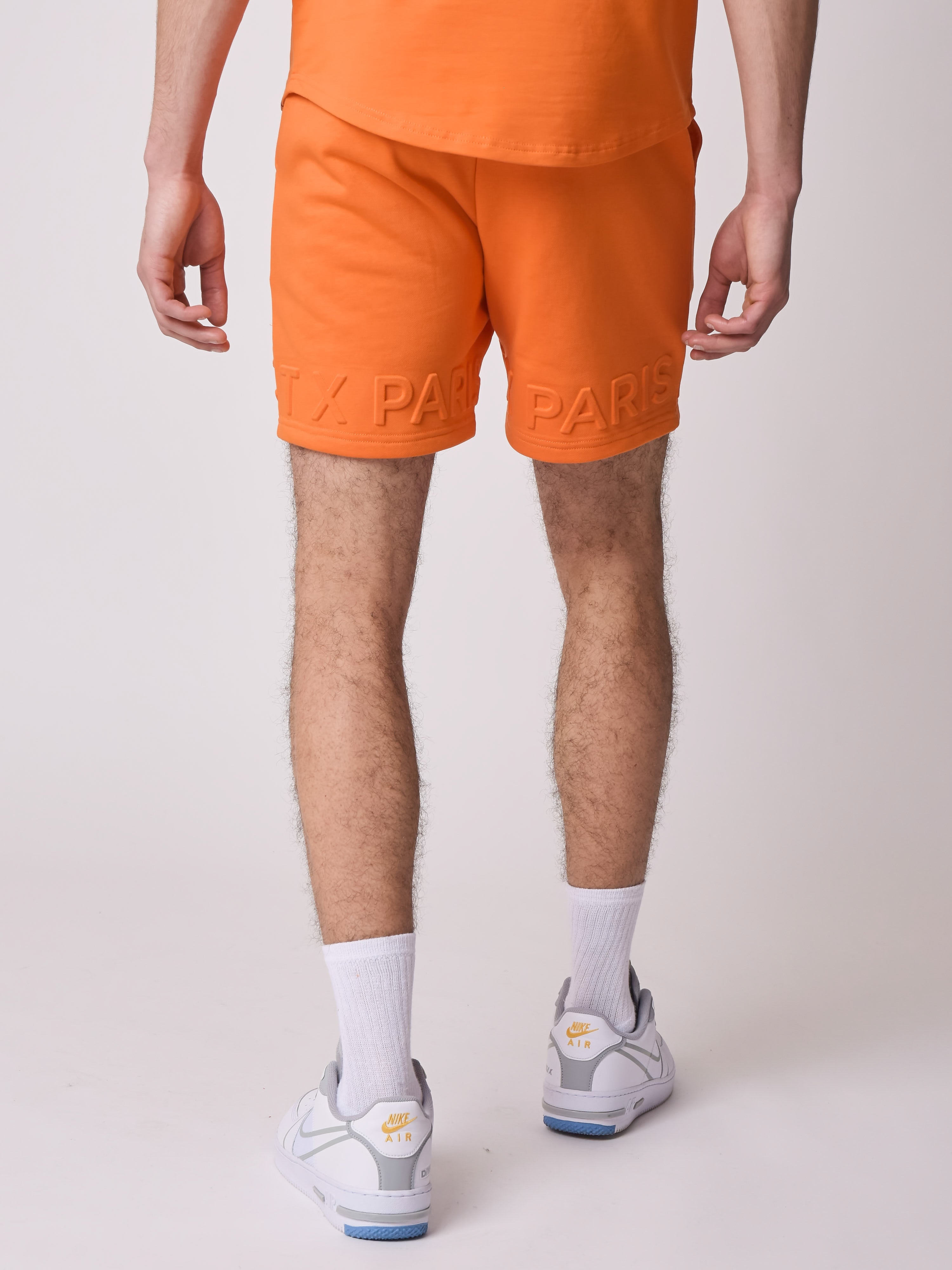 Short com logo em relevo-4