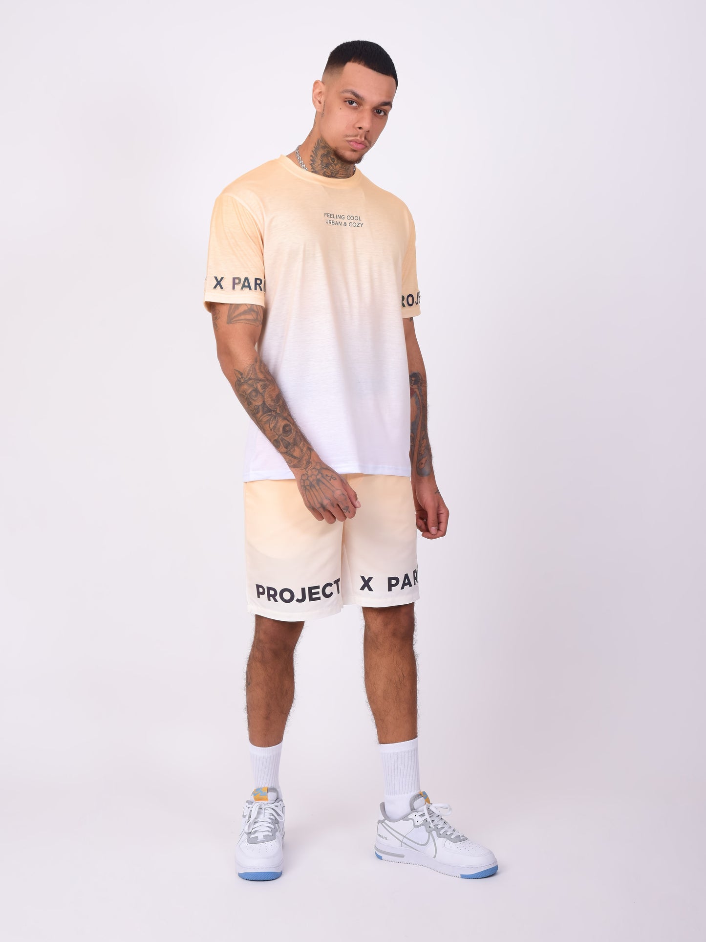 2140175-jaune-modelshot