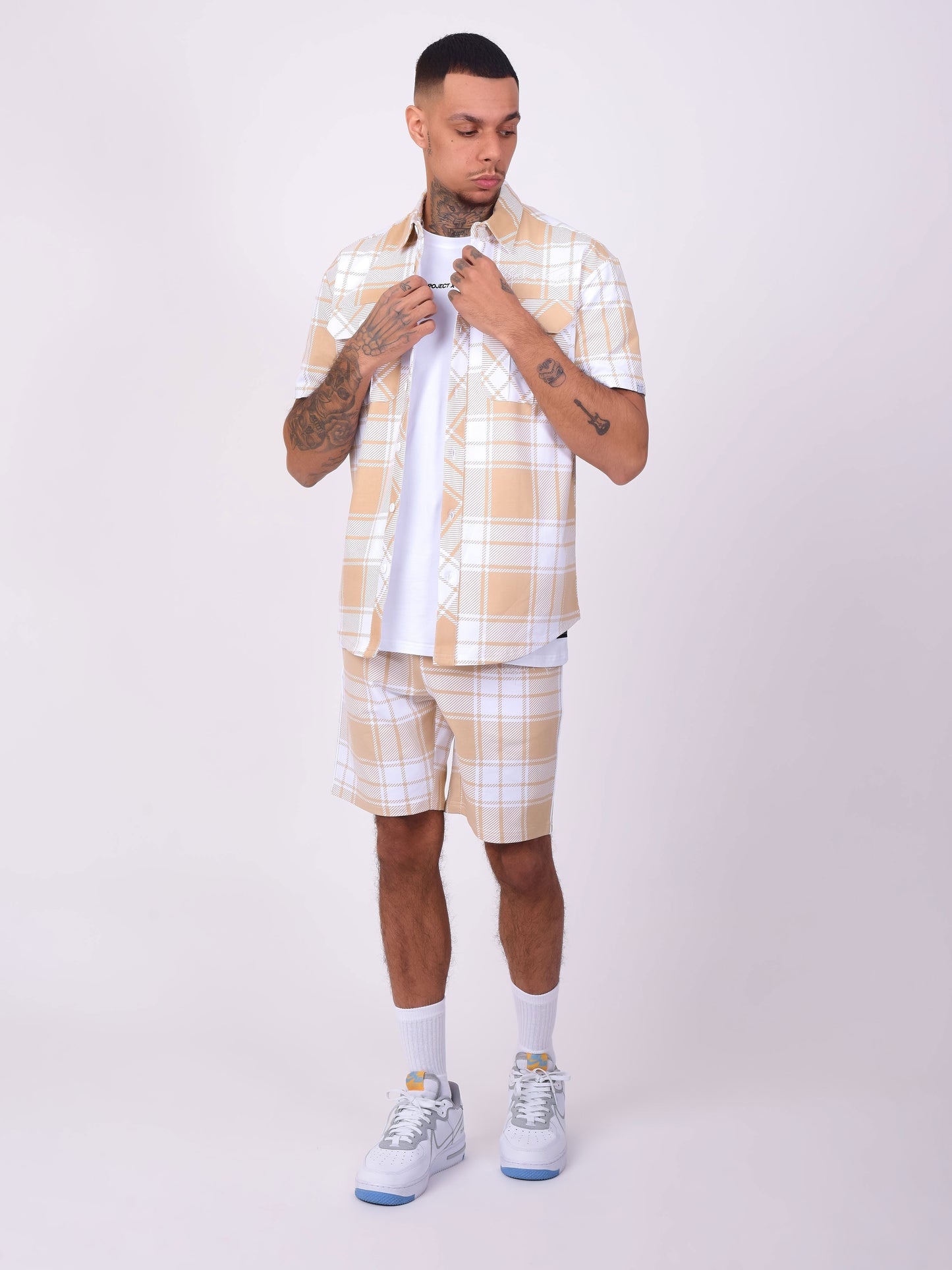 2140177-beige-modelshot