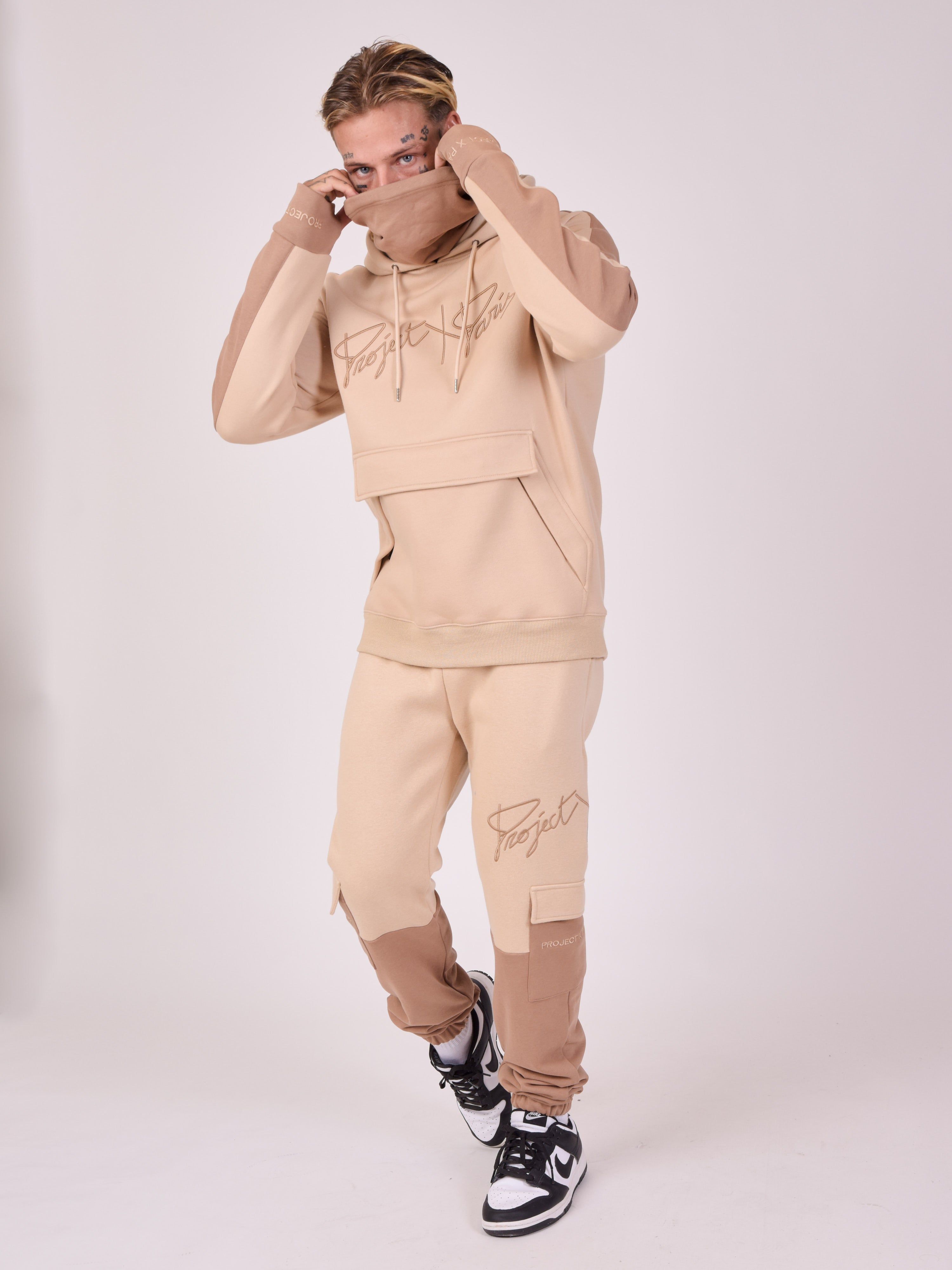 2140210-beige-modelshot