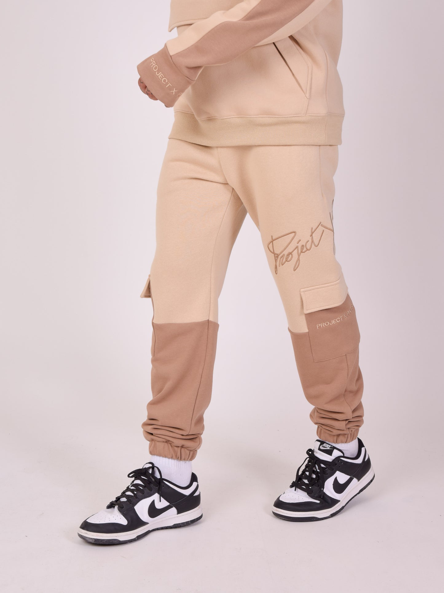 2140210-beige-modelshot