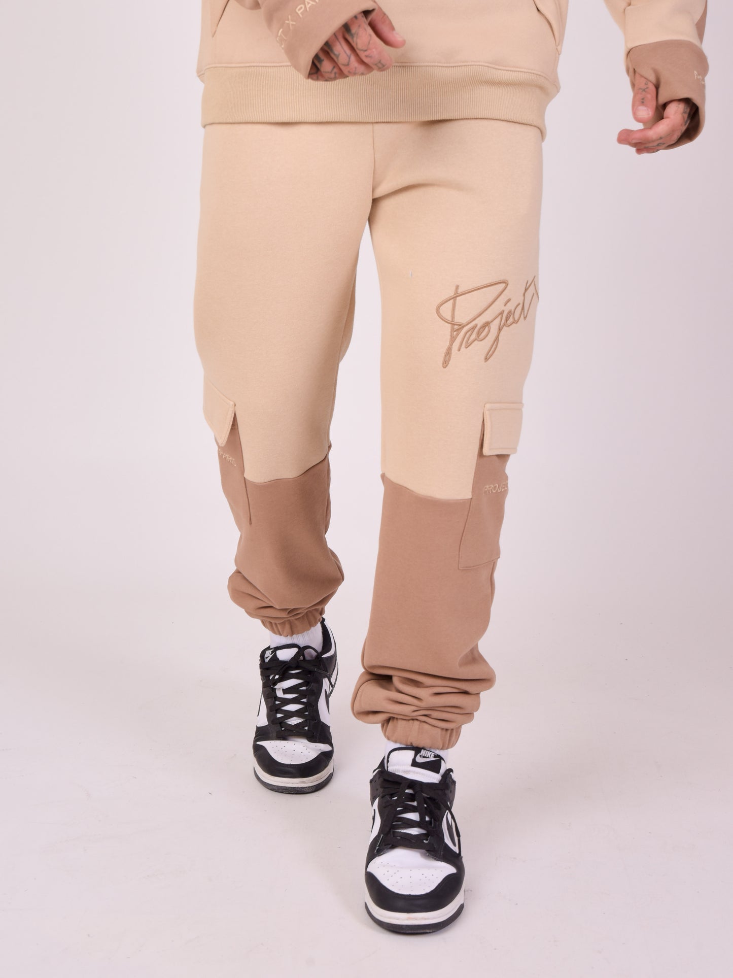 2140210-beige-modelshot