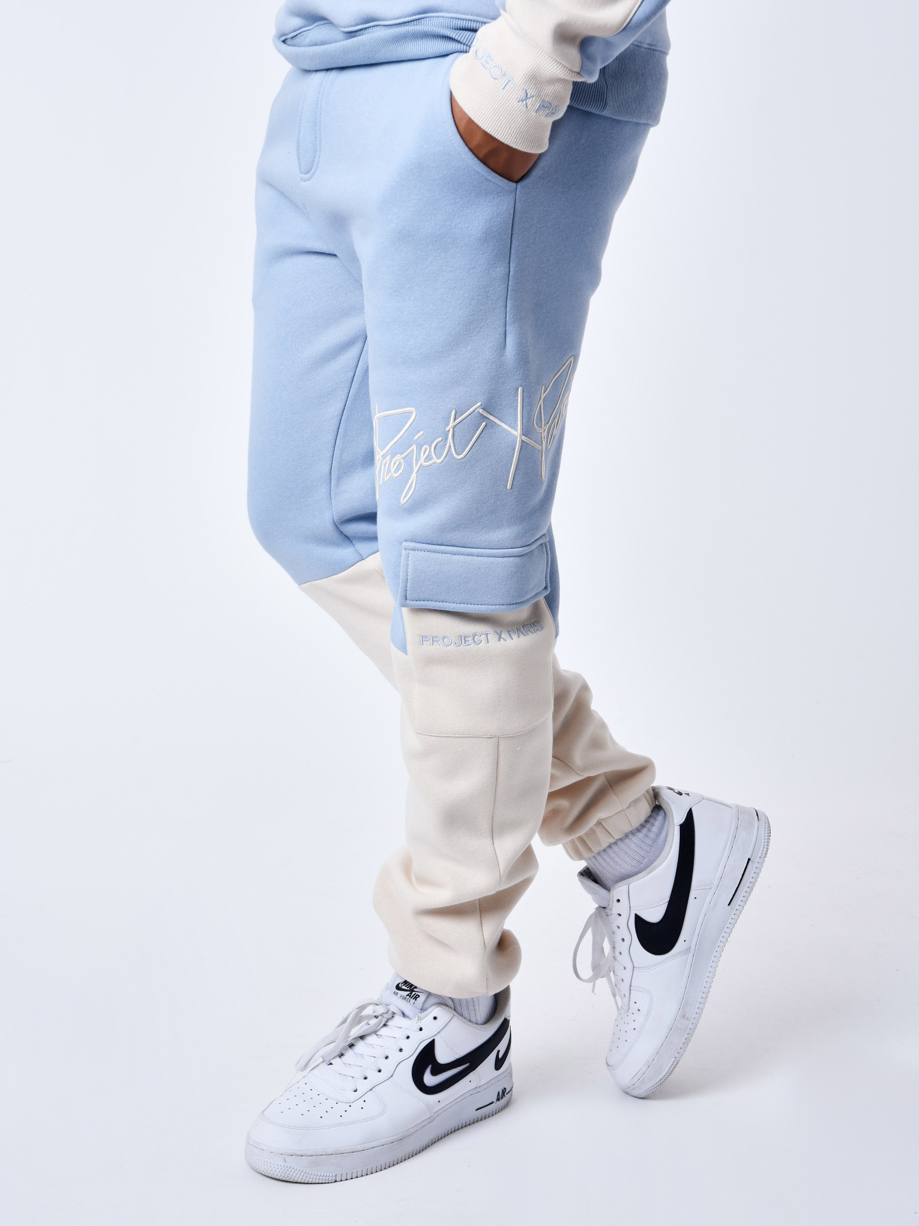 2140210-bleu-ciel-modelshot