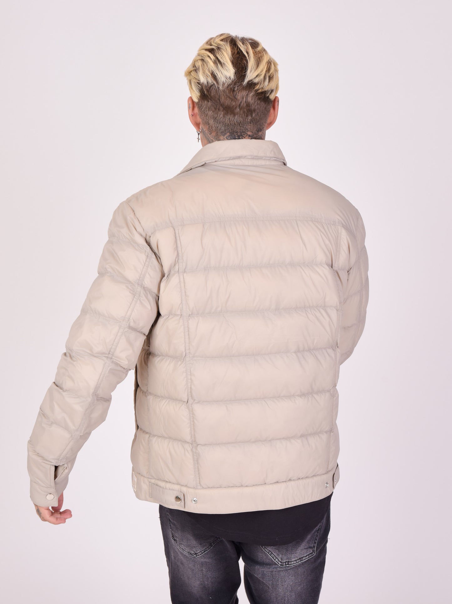 2150018-beige-modelshot