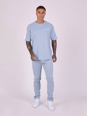2210200-bleu-ciel-modelshot