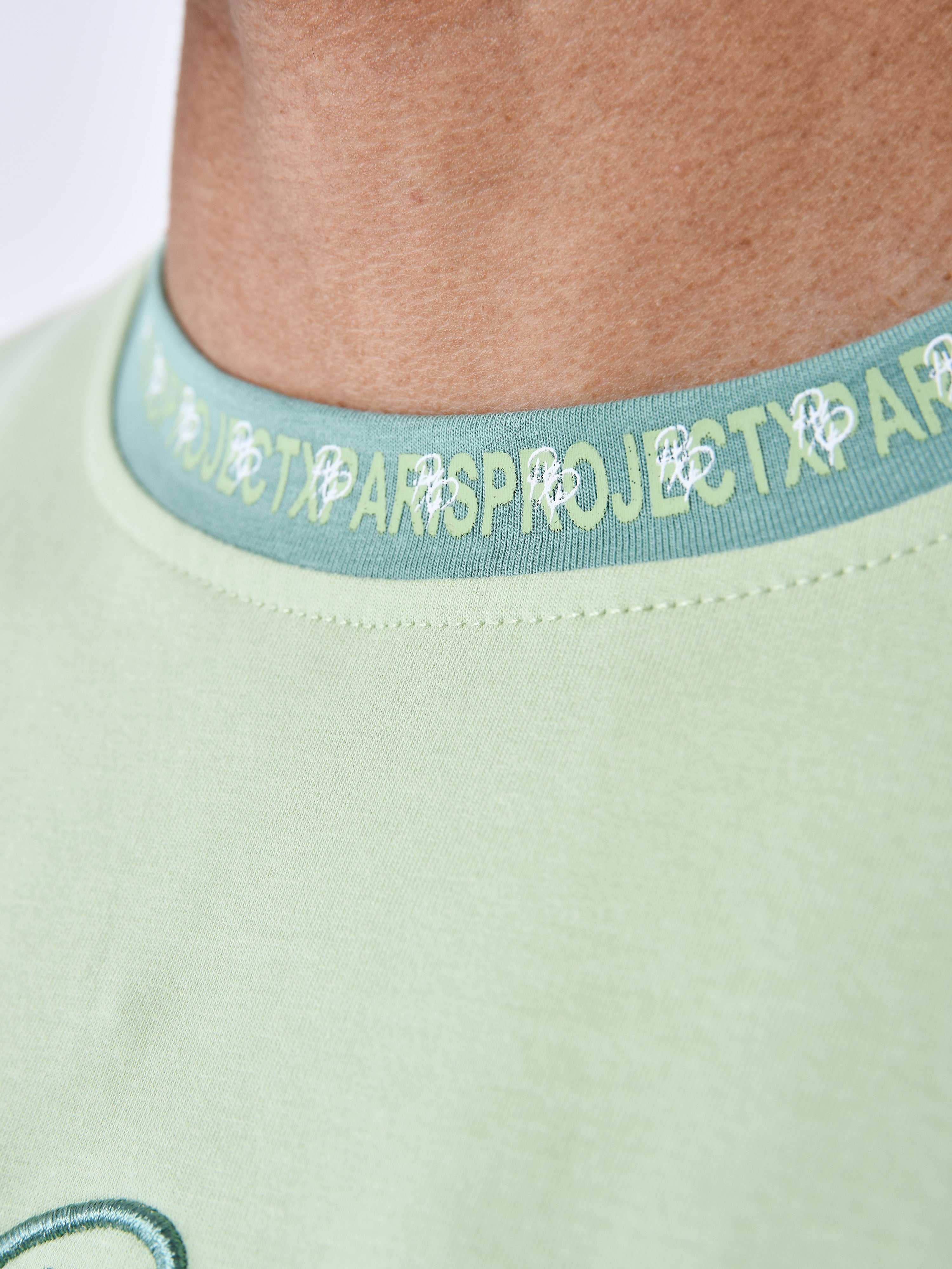 Gładki T-shirt z taśmą z logo-7