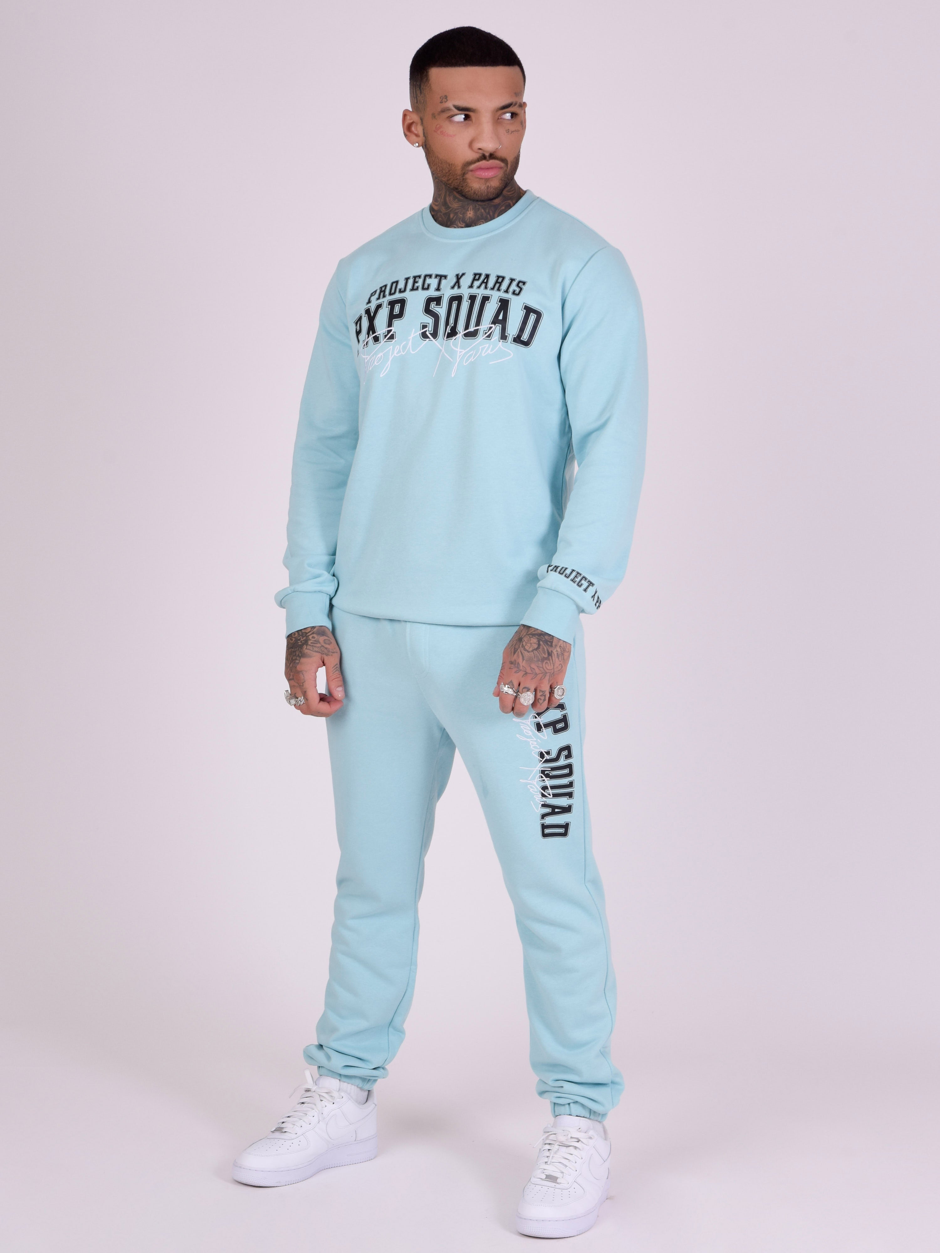 2220134-turquoise-modelshot