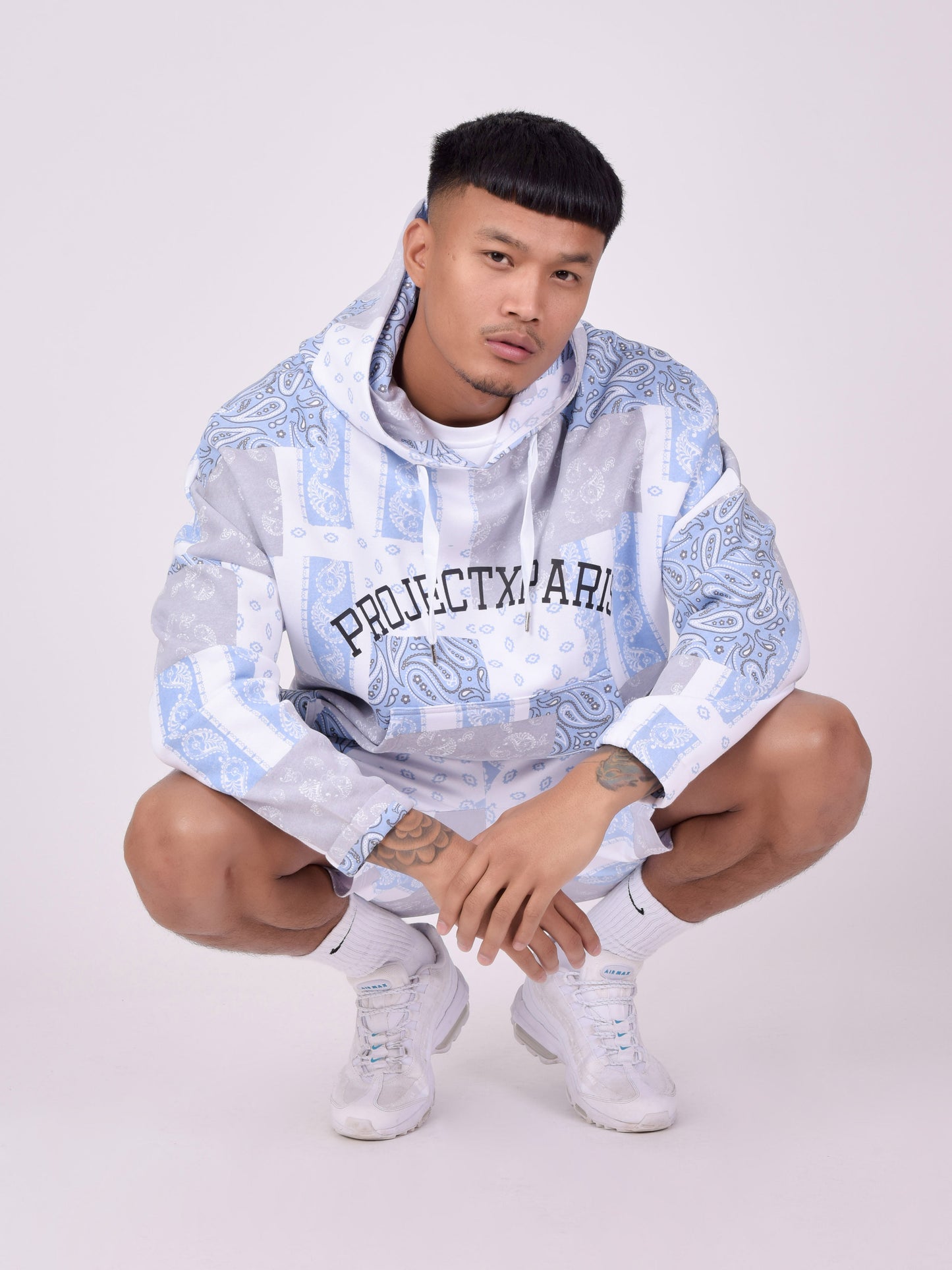 2220140-blanc-modelshot