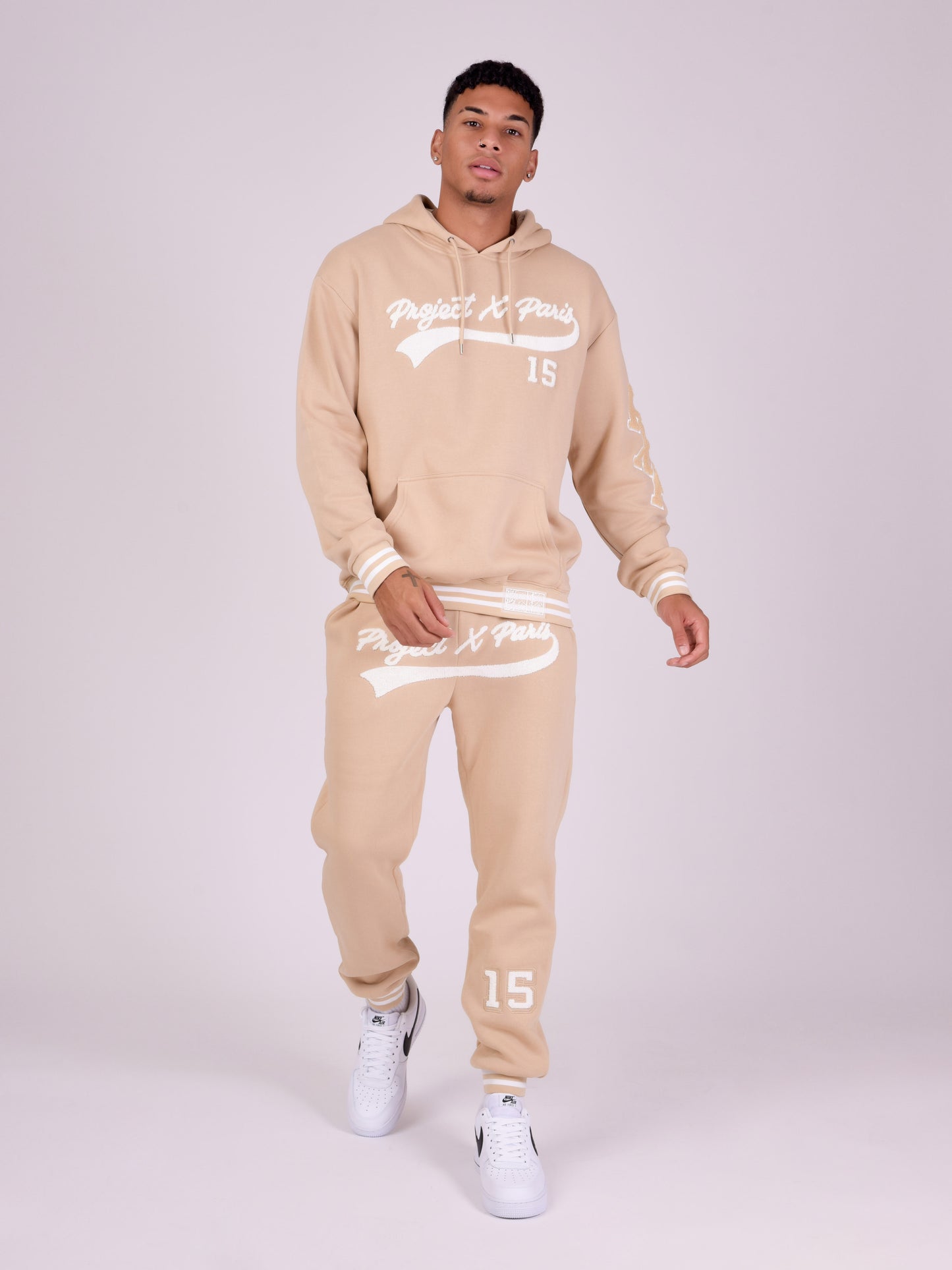 2220146-beige