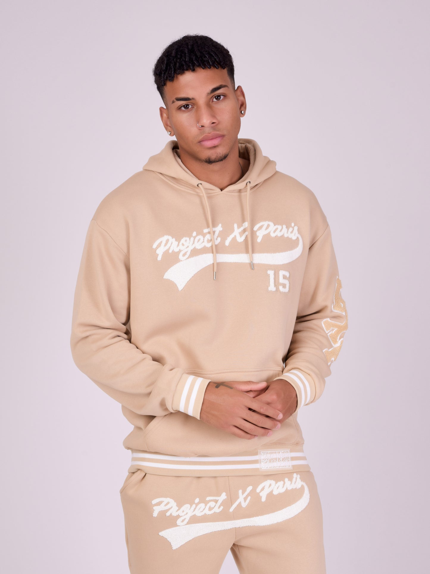 2220146-beige