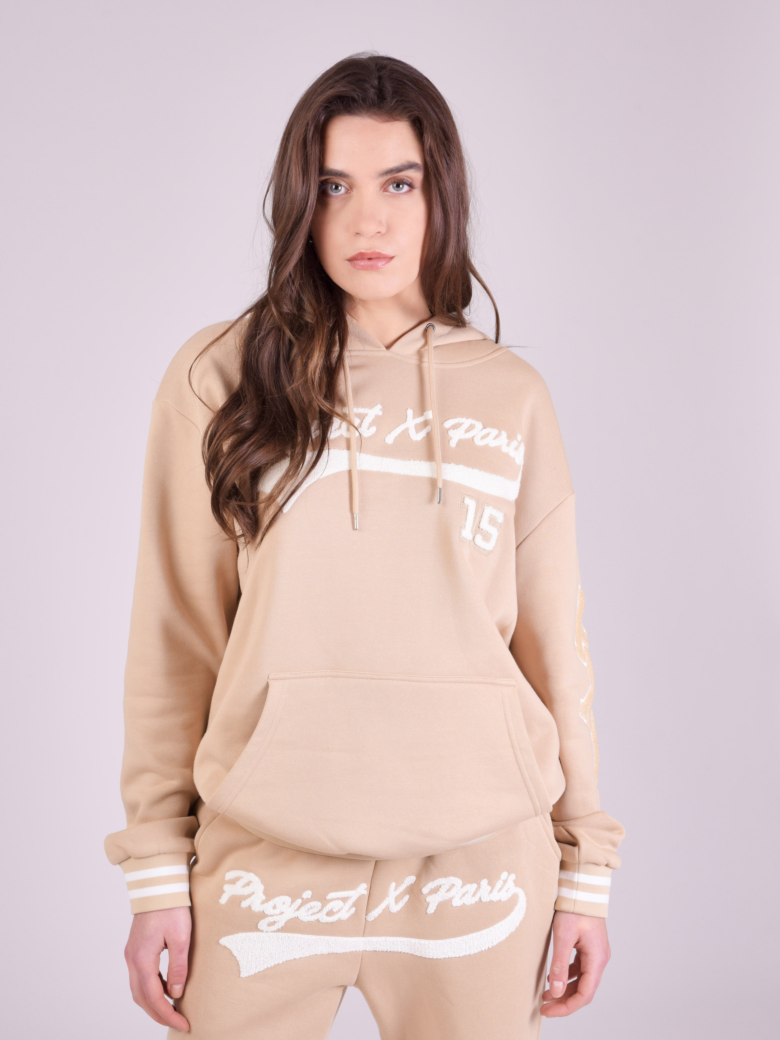 Sudadera con capucha estilo universitario con logo-8