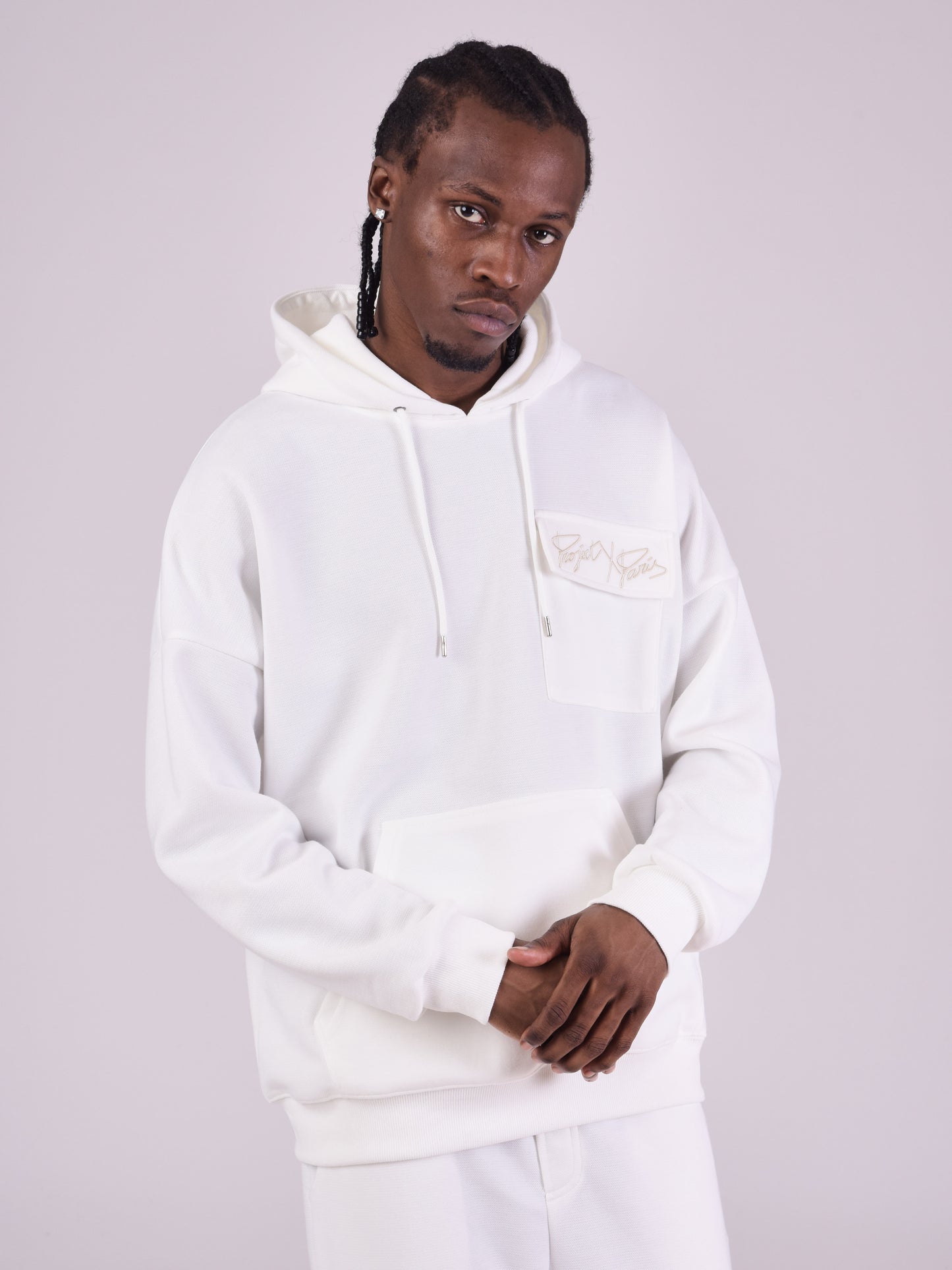 2220147-blanc-modelshot