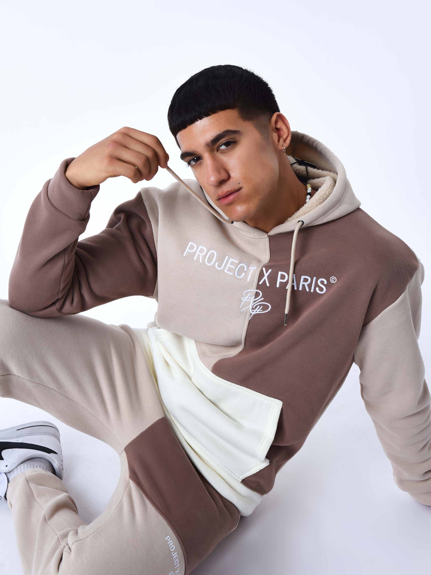 2220166-beige-modelshot