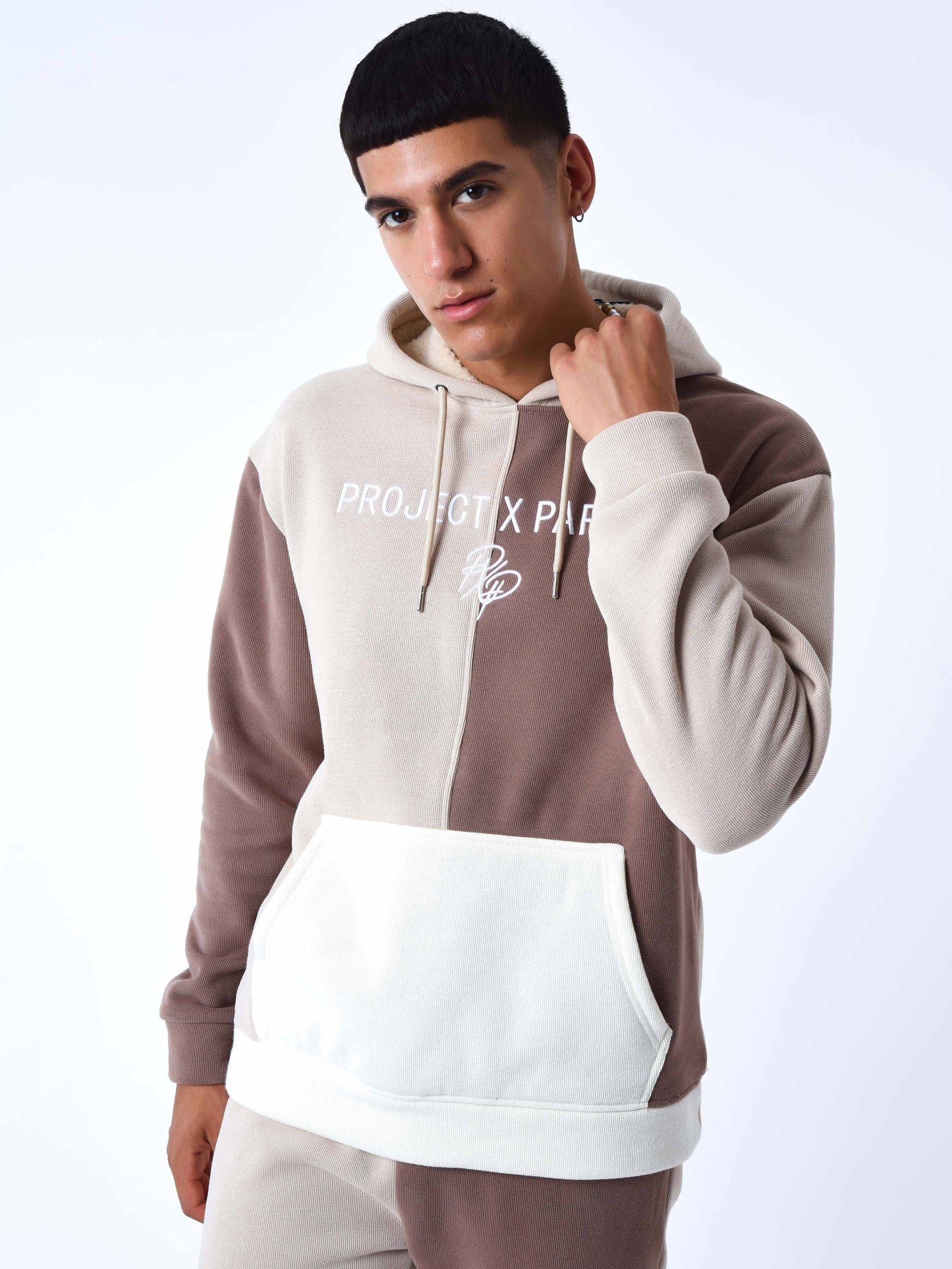 2220166-beige-modelshot