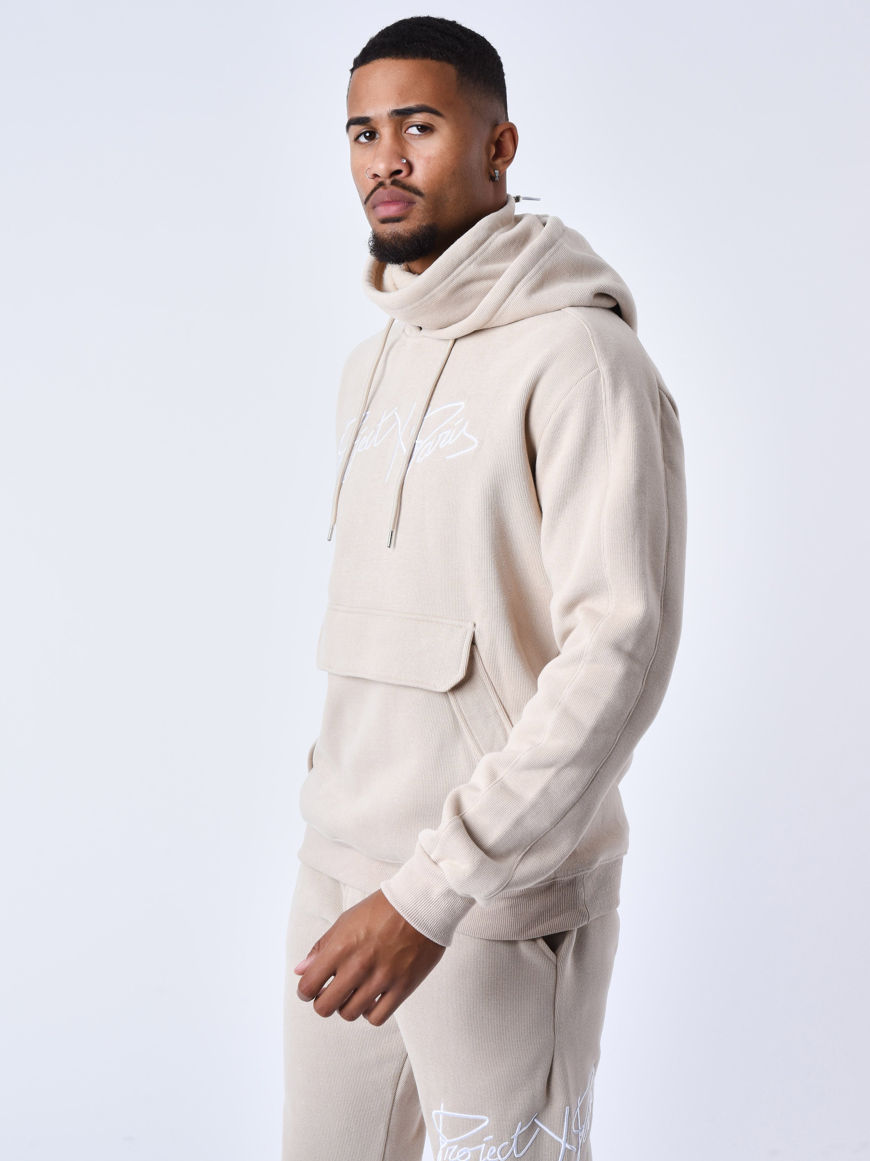 2220178-beige-modelshot