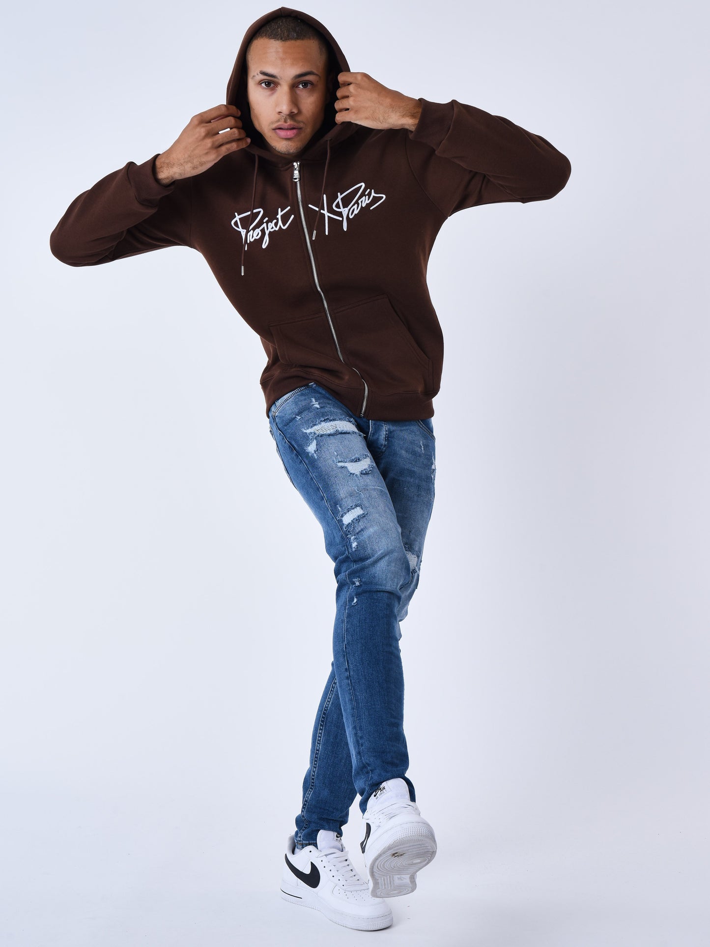 2230119-marron-modelshot
