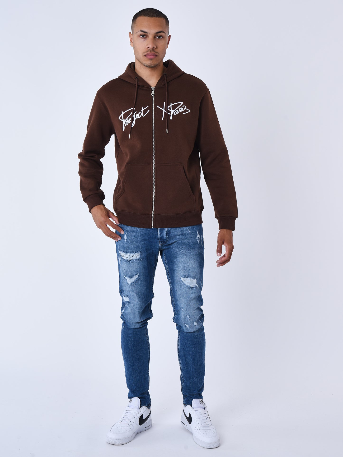 2230119-marron-modelshot