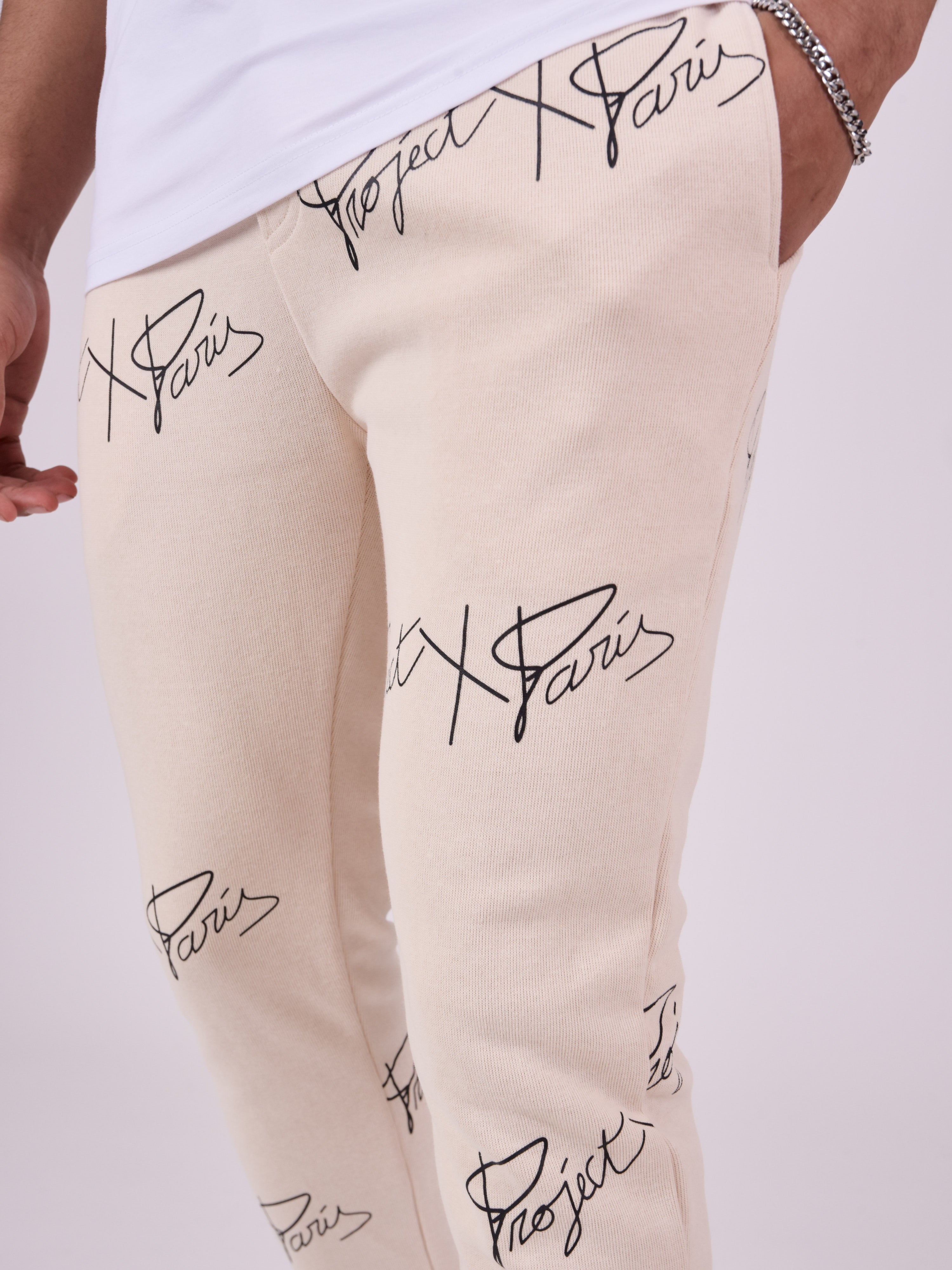 Soft jogpant with all over logo print-13