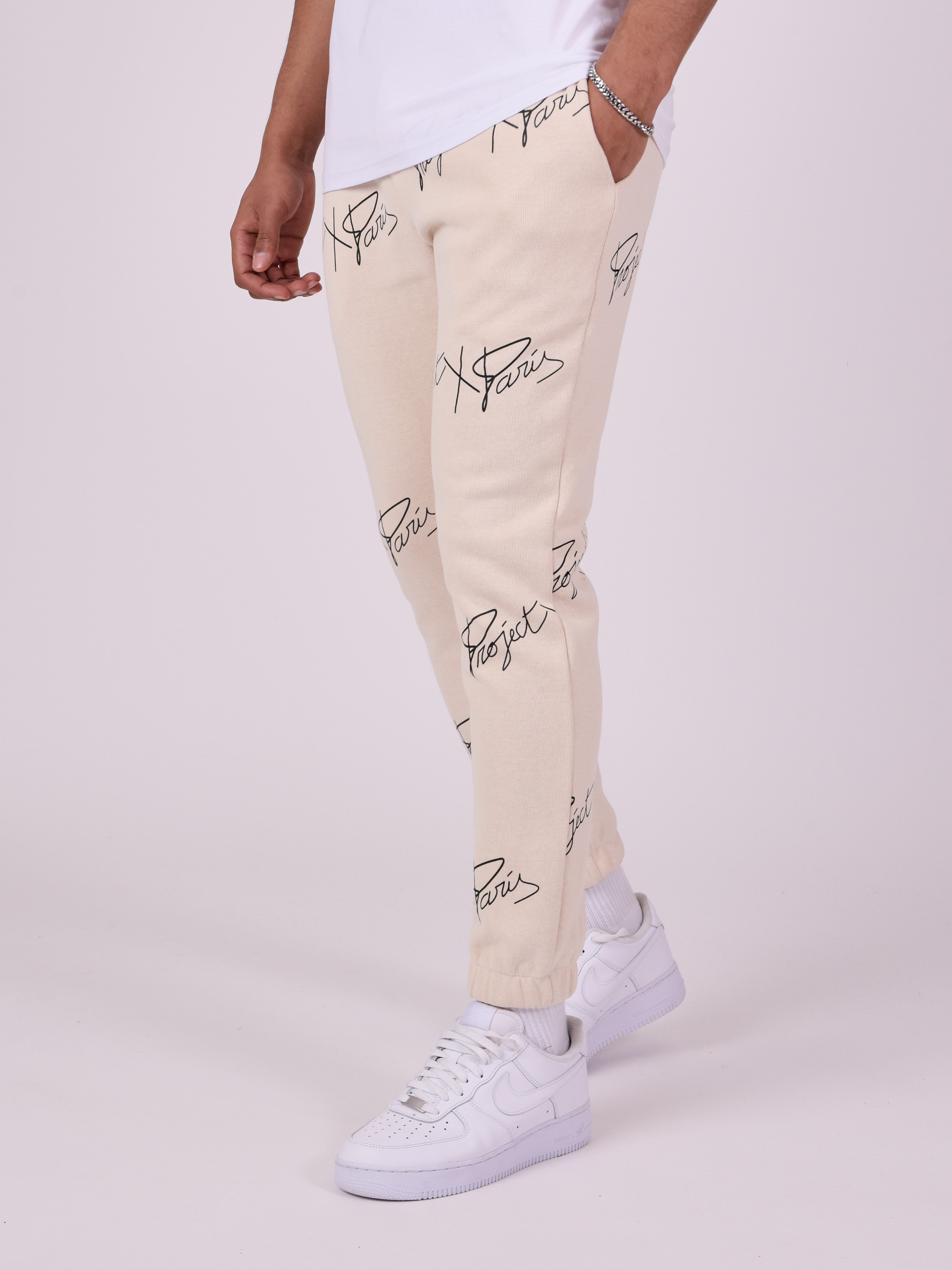 Soft jogpant with all over logo print-11
