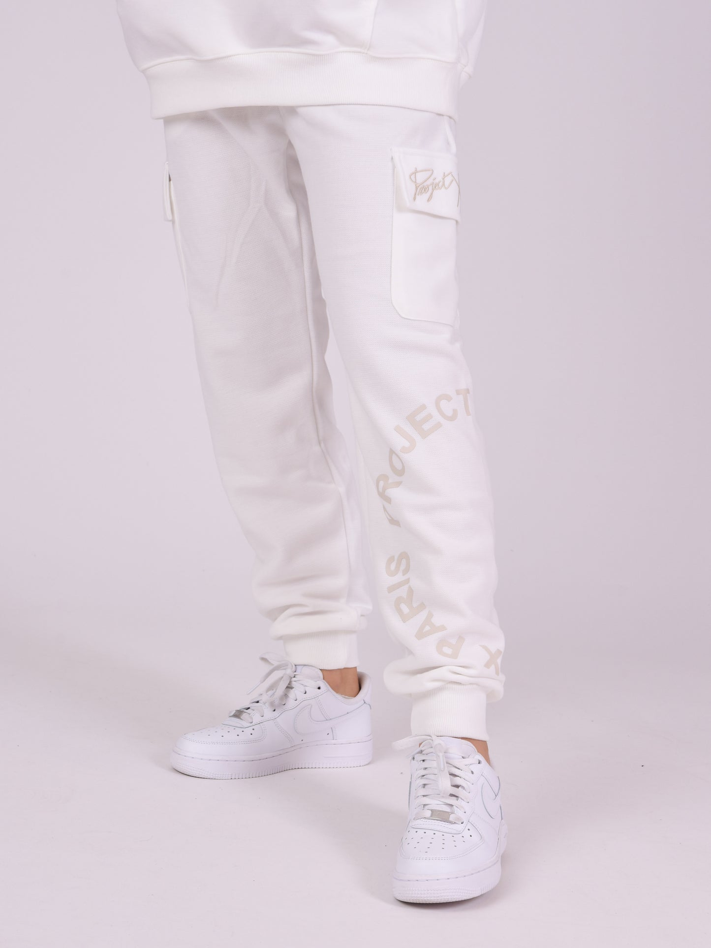 2240147-blanc-modelshot