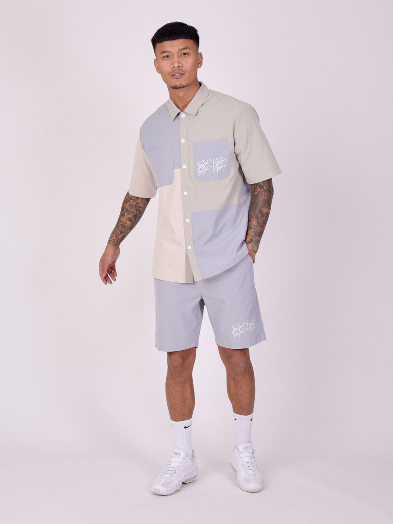 2240194-bleu-modelshot