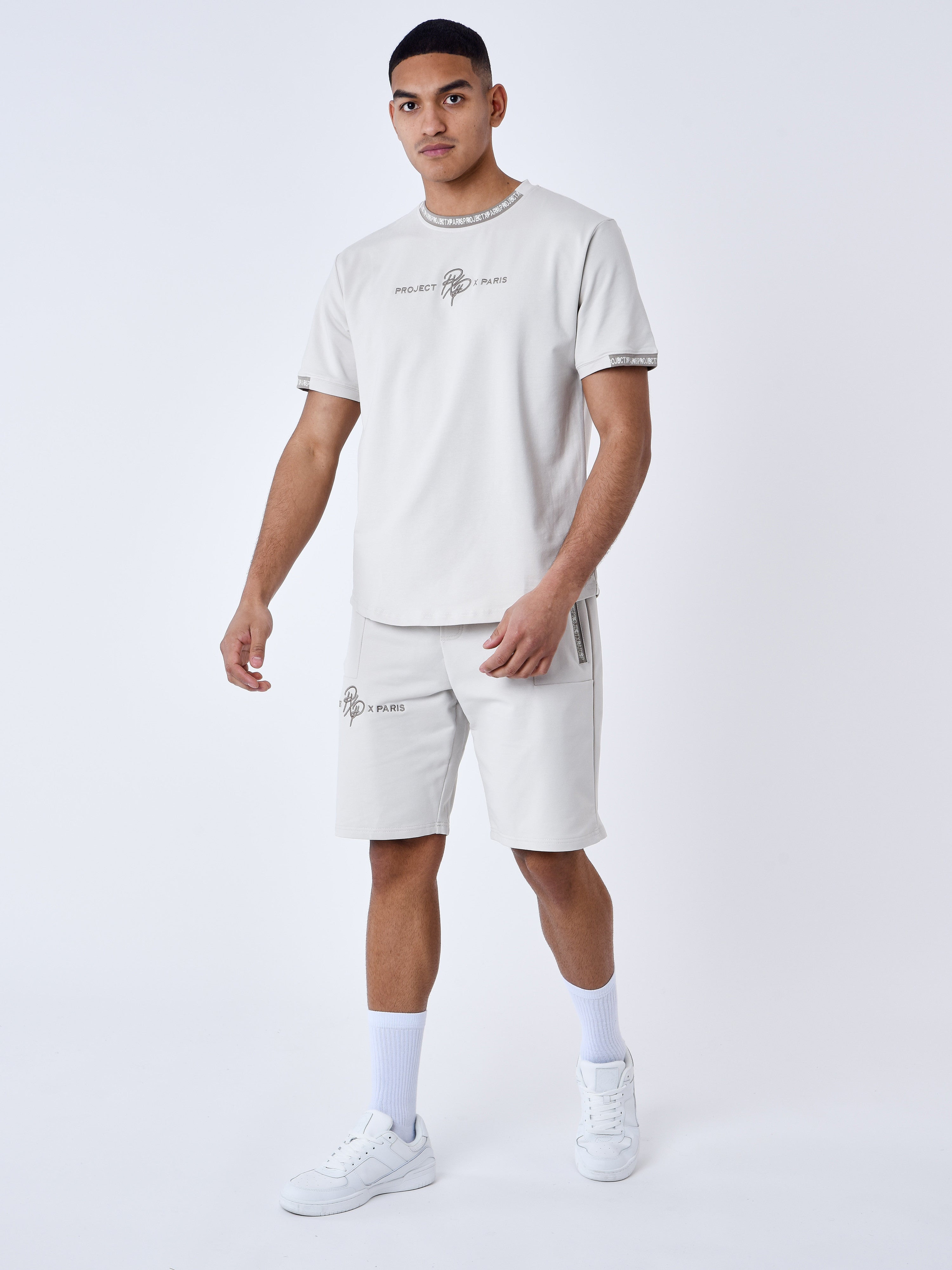 Uni-Short mit Logo-Streifen-3