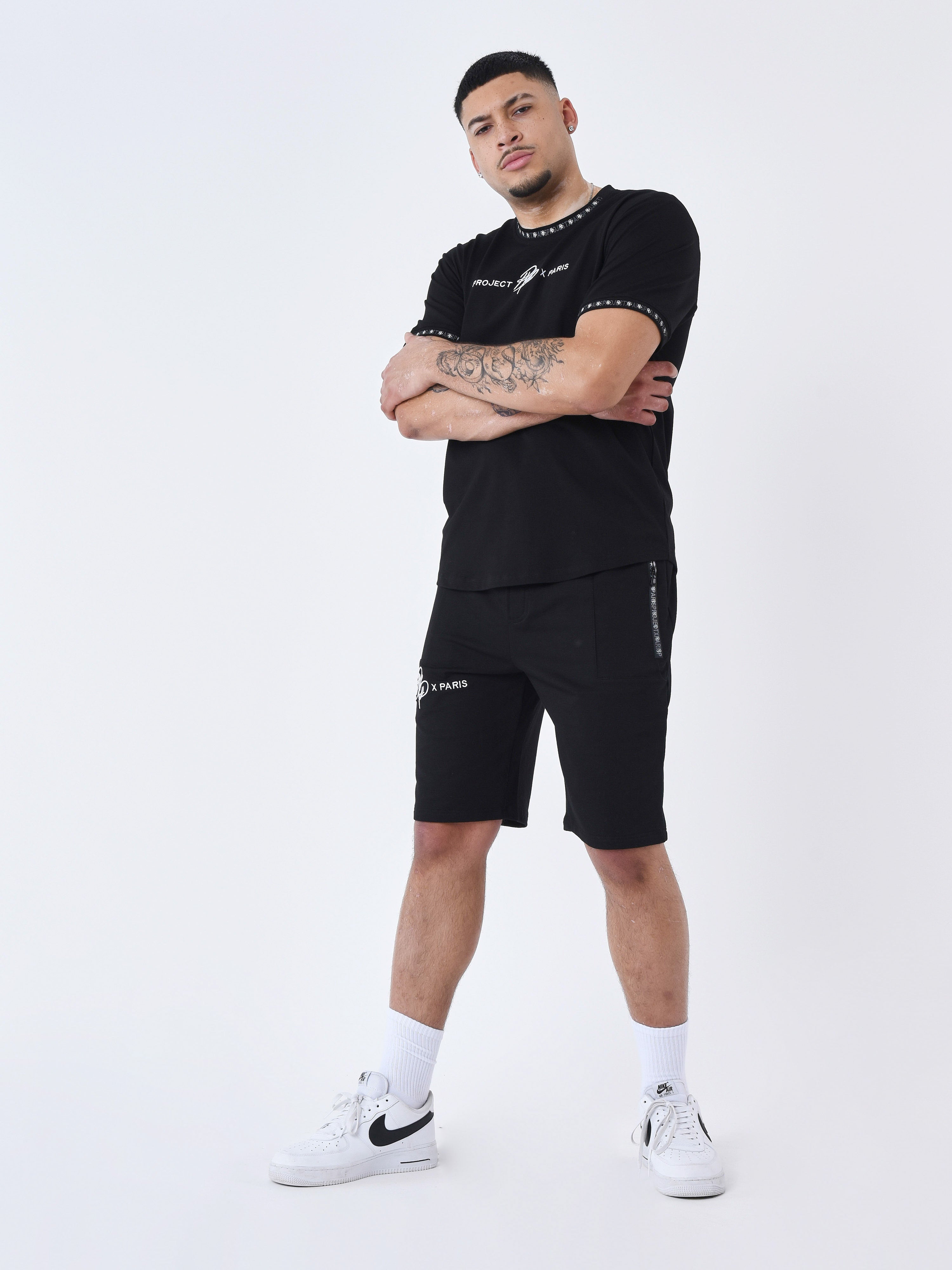 Plain shorts with logo band-7
