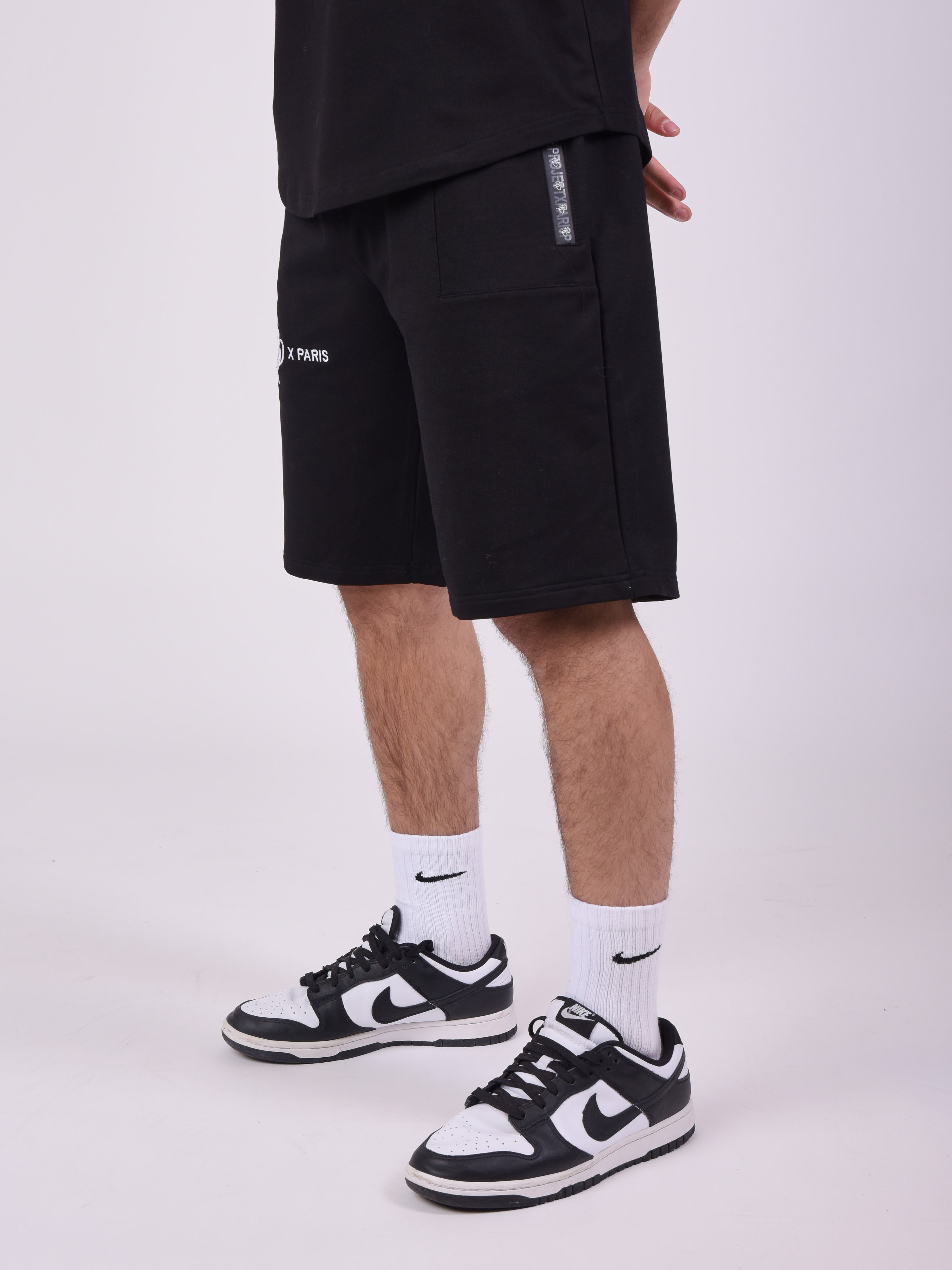 Plain shorts with logo band-4