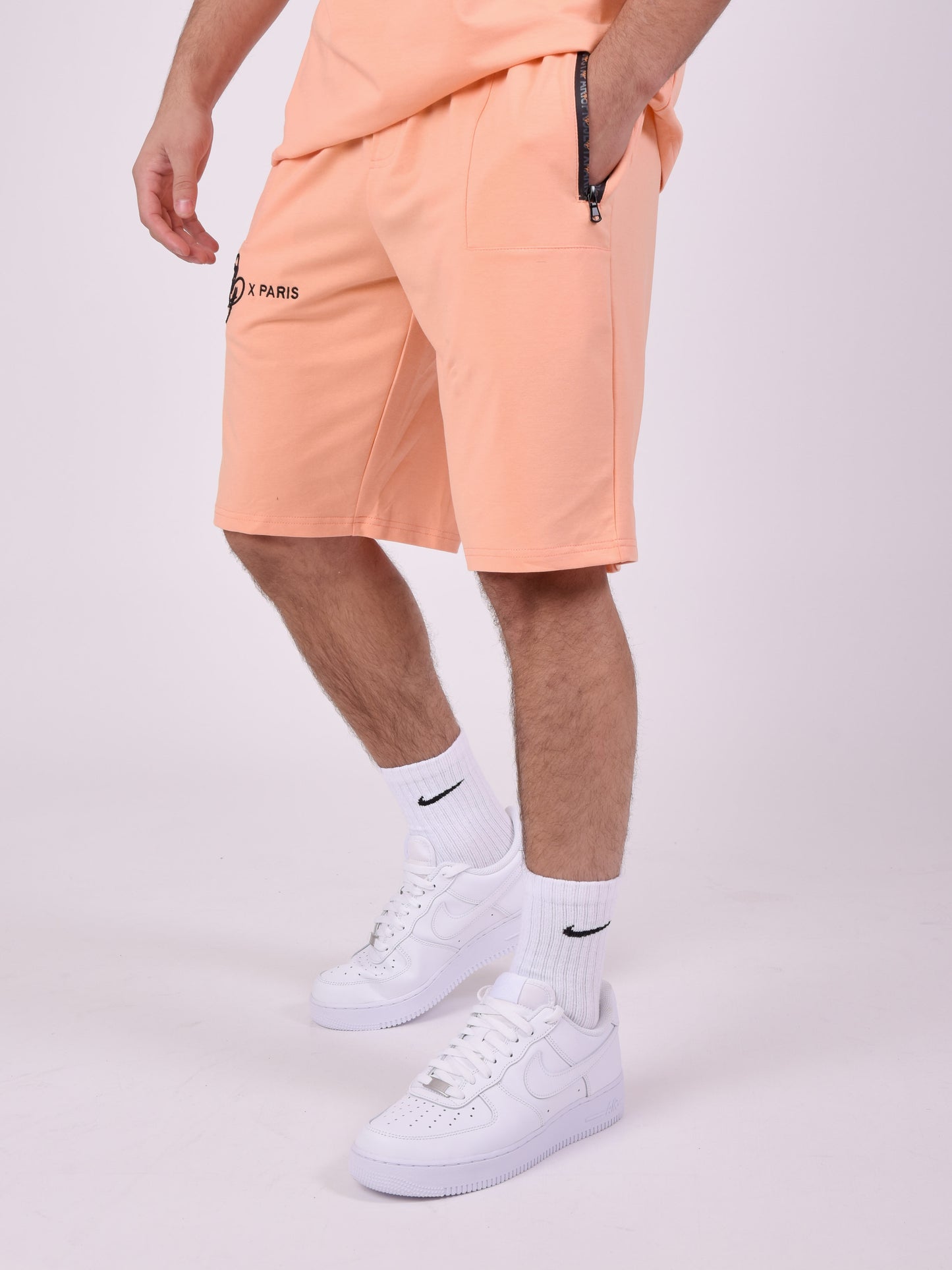 2240218-peche-modelshot