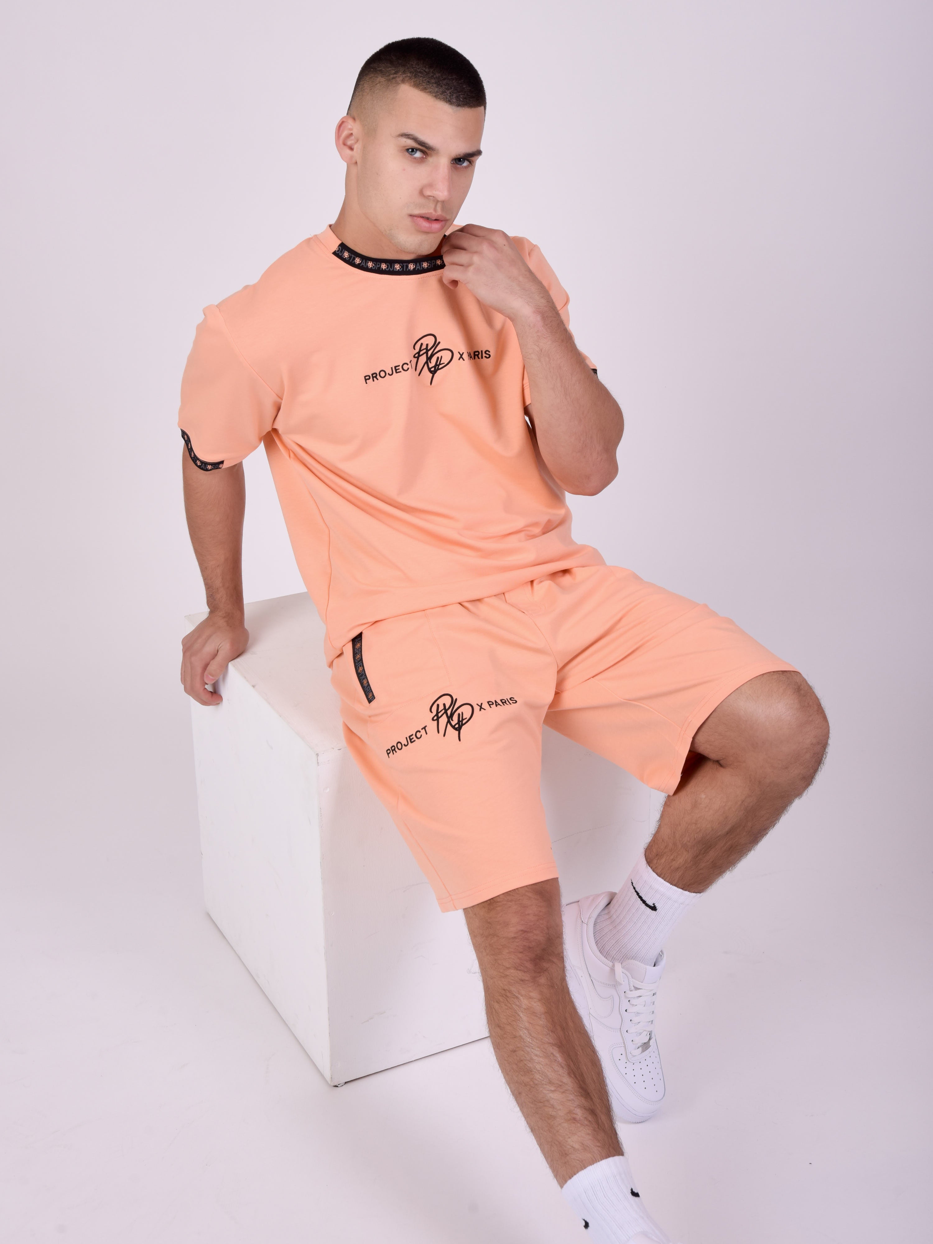 2240218-peche-modelshot