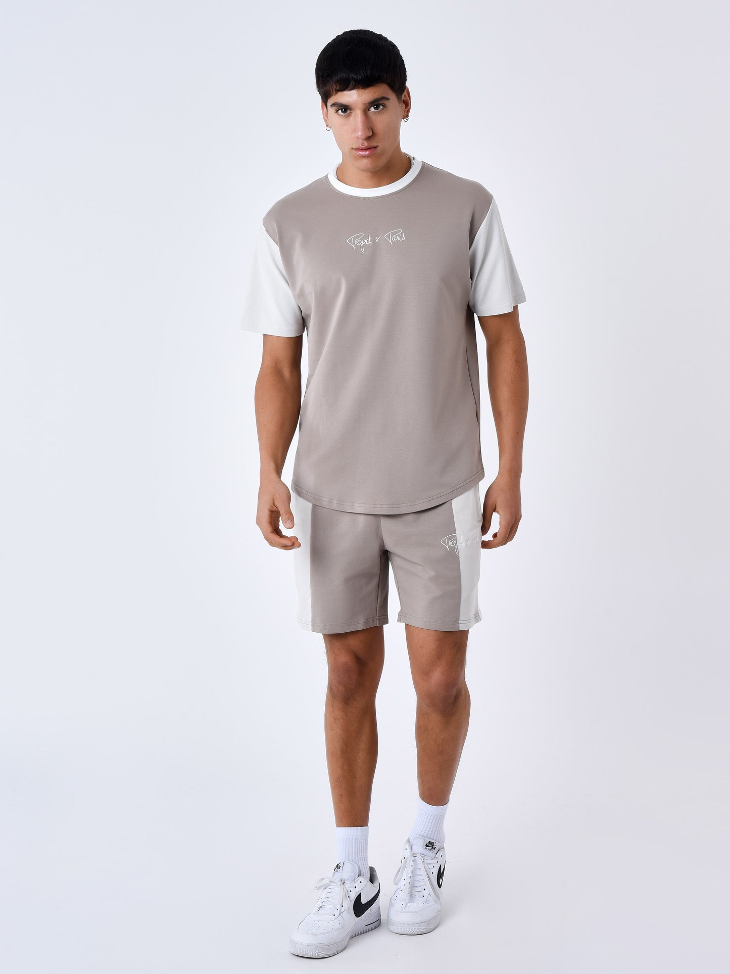 2310012-taupe-modelshot