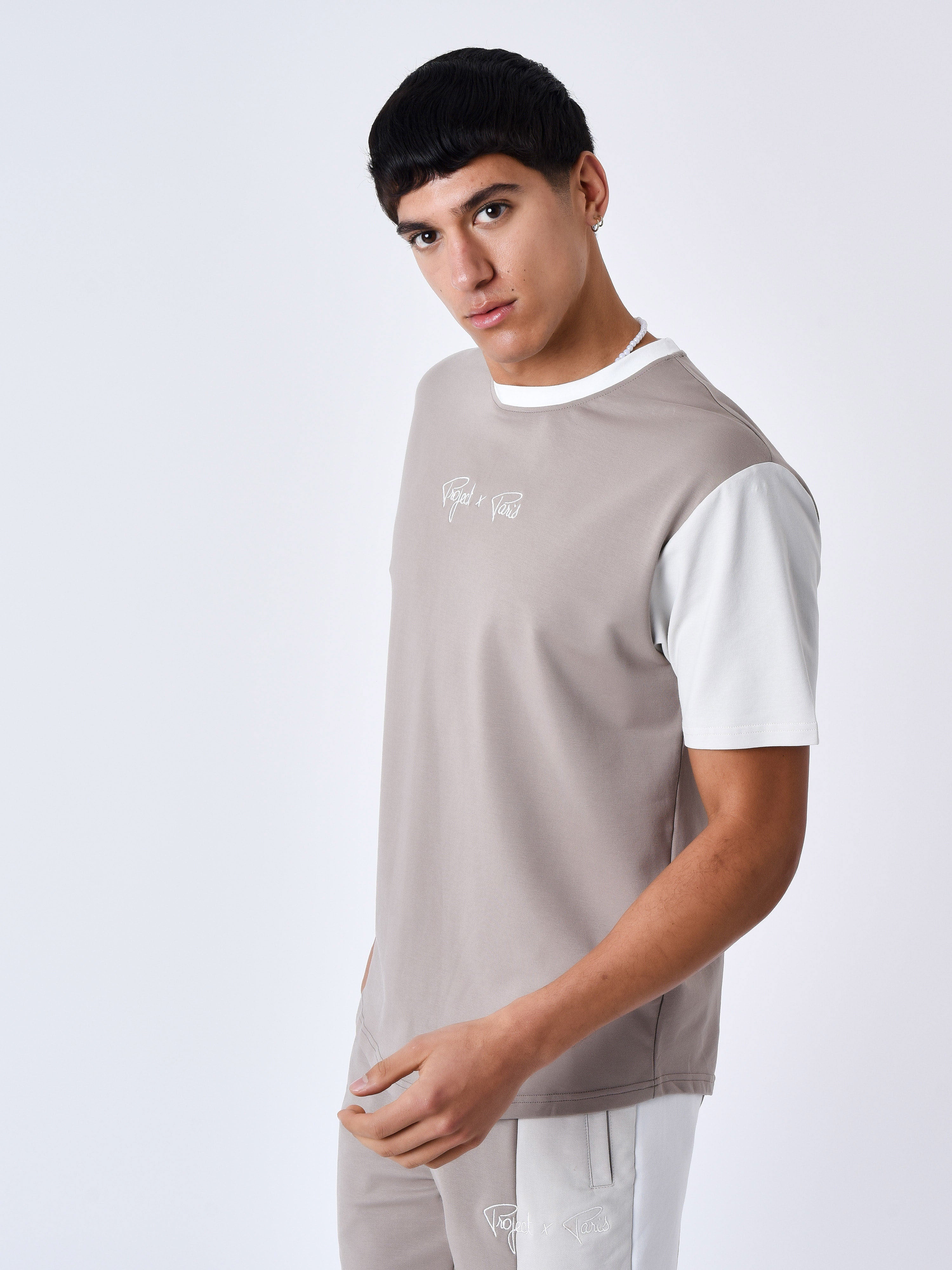 2310012-taupe-modelshot