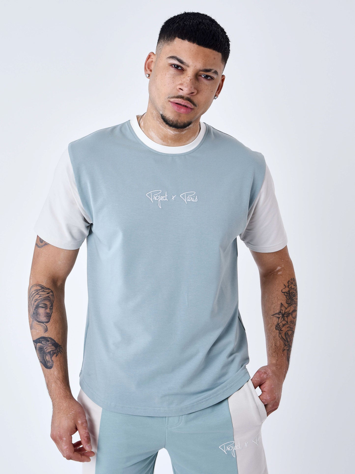 2310012-bleu-vert-modelshot