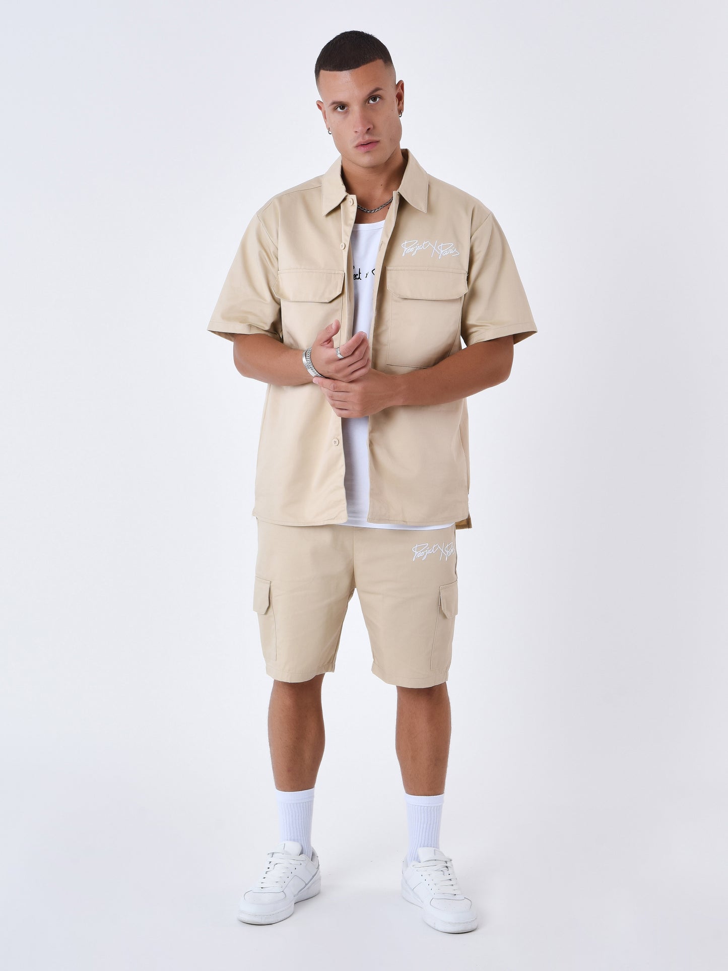 2310016-beige-modelshot