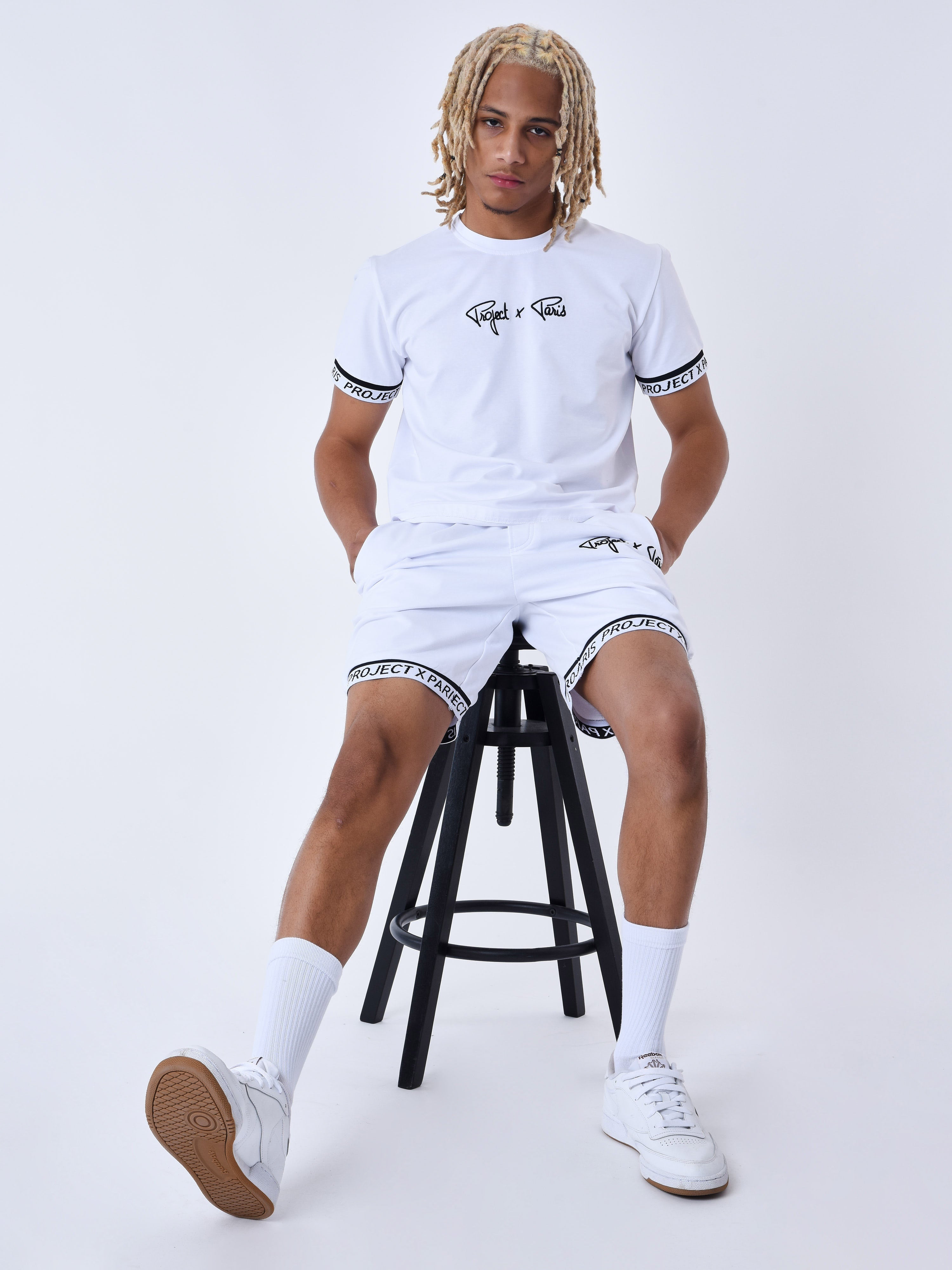 T-shirt z elastycznymi paskami-1