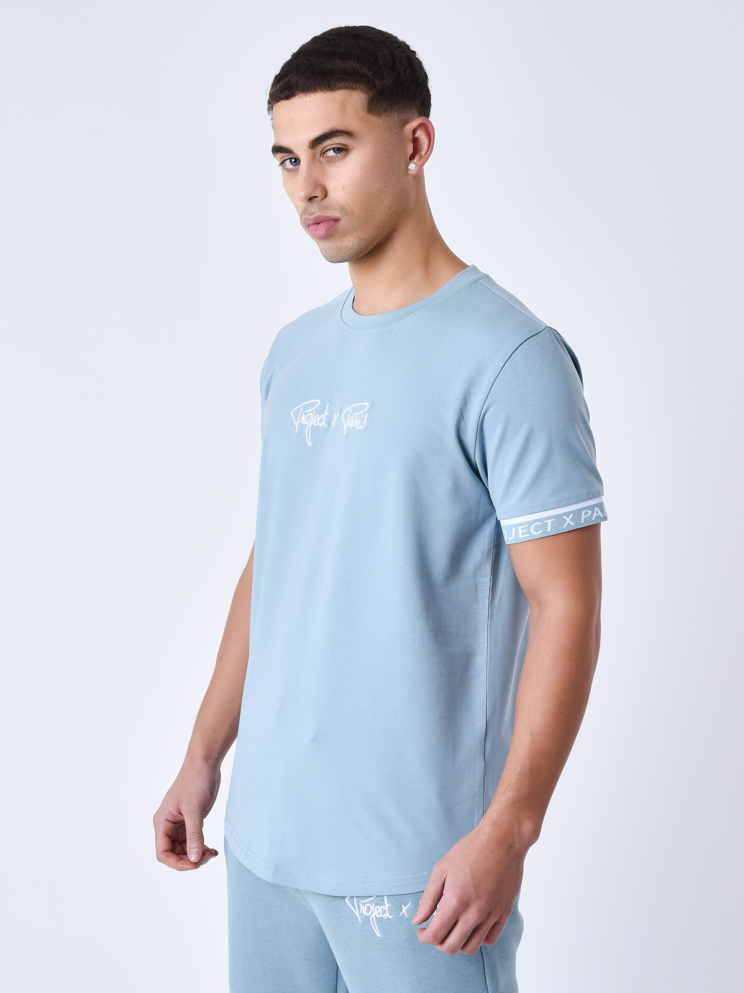 2310022-bleu-ciel-modelshot