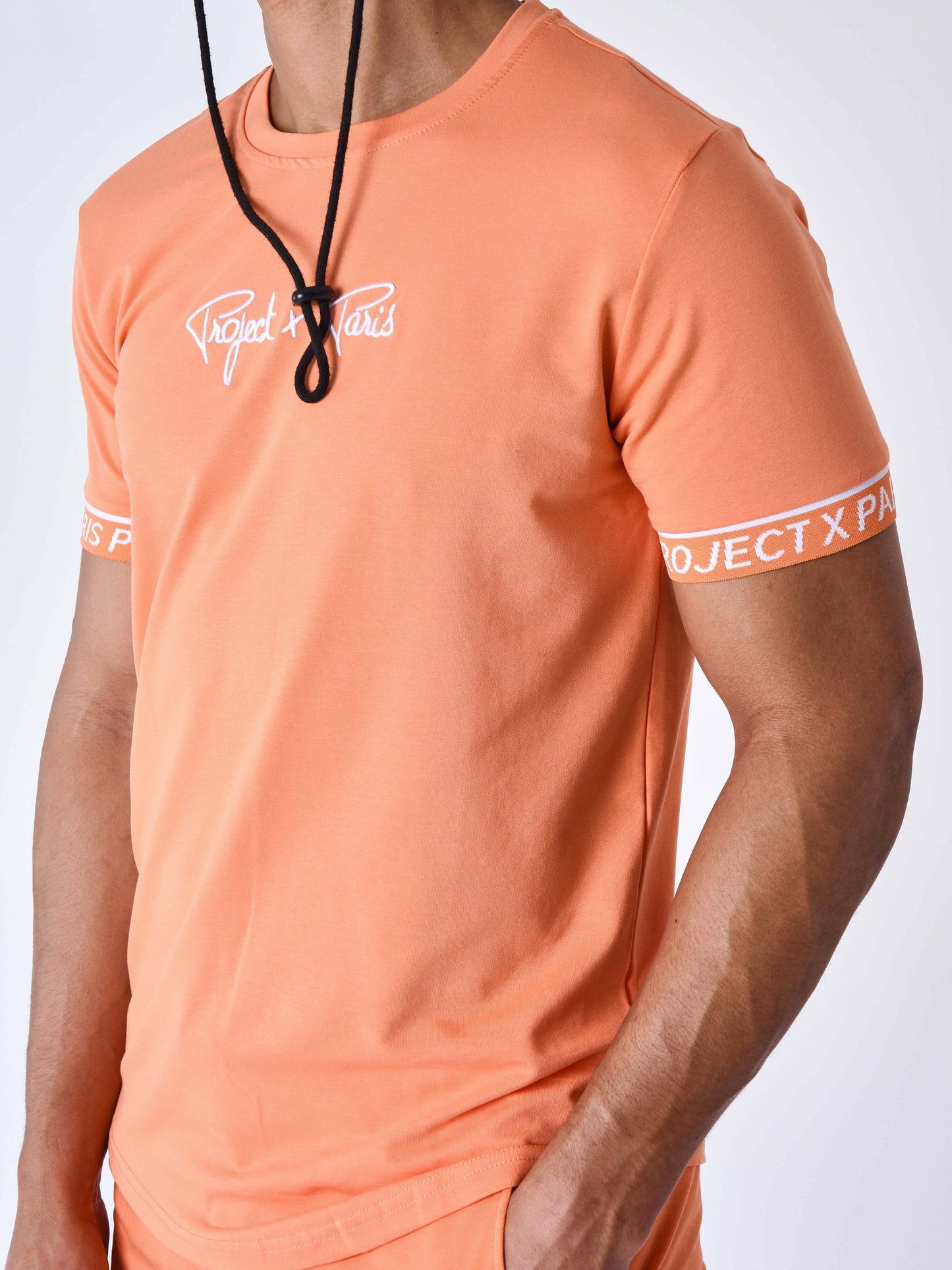 2310022-orange-modelshot
