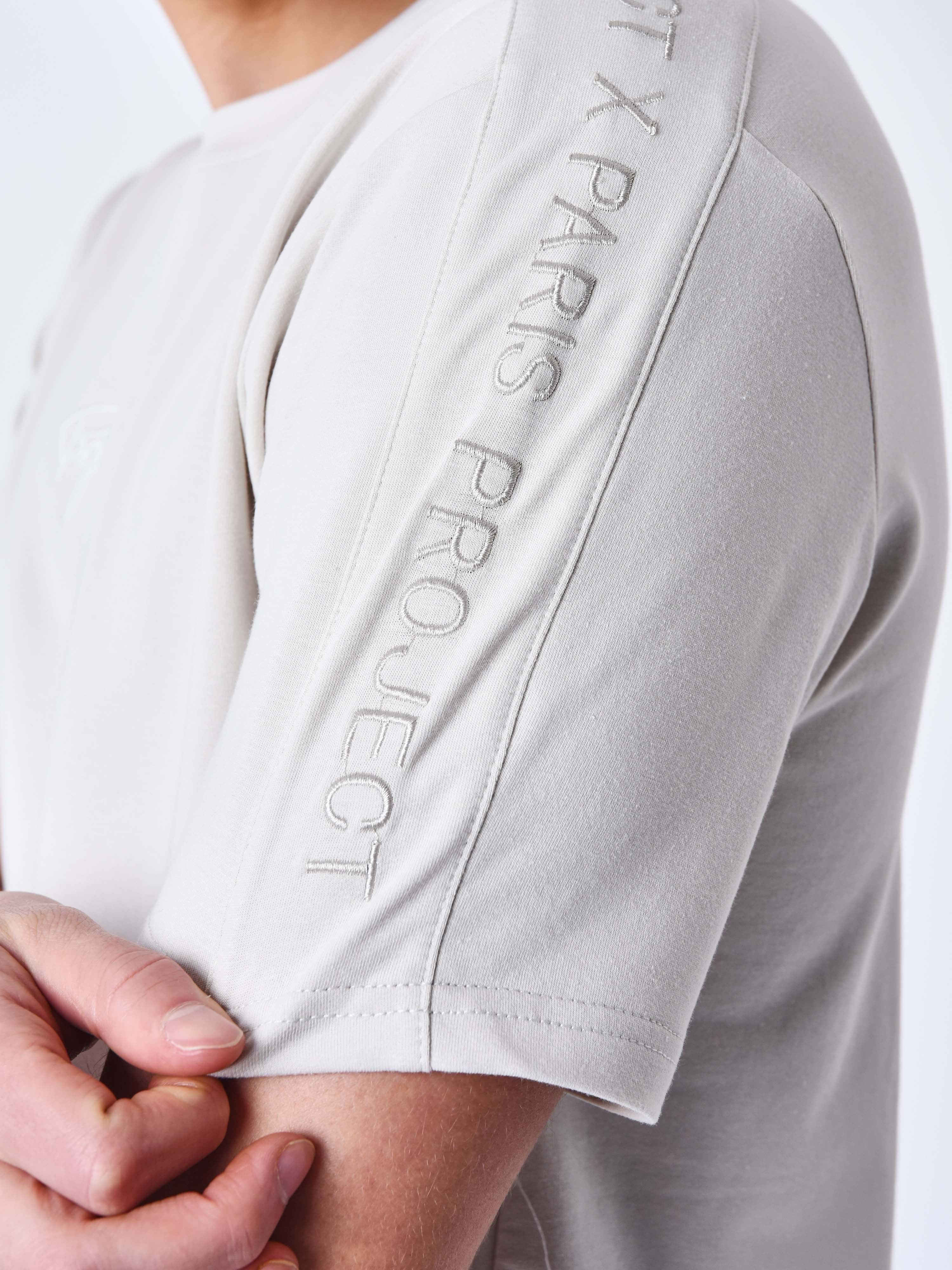 Embroidered logo shoulder stripe T-shirt-8