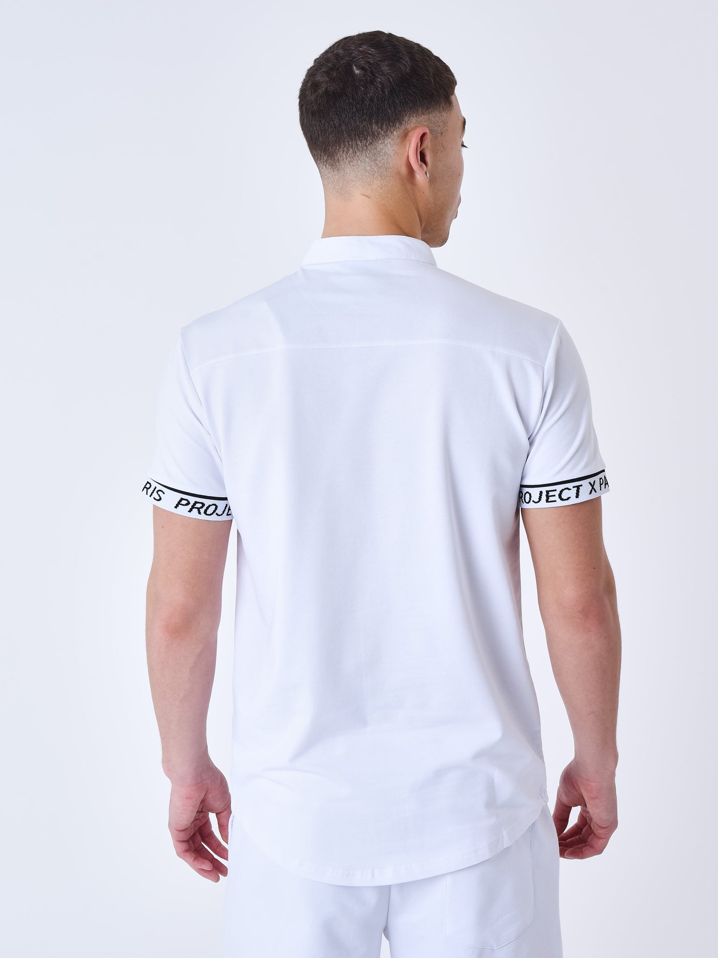 2310028-blanc-modelshot