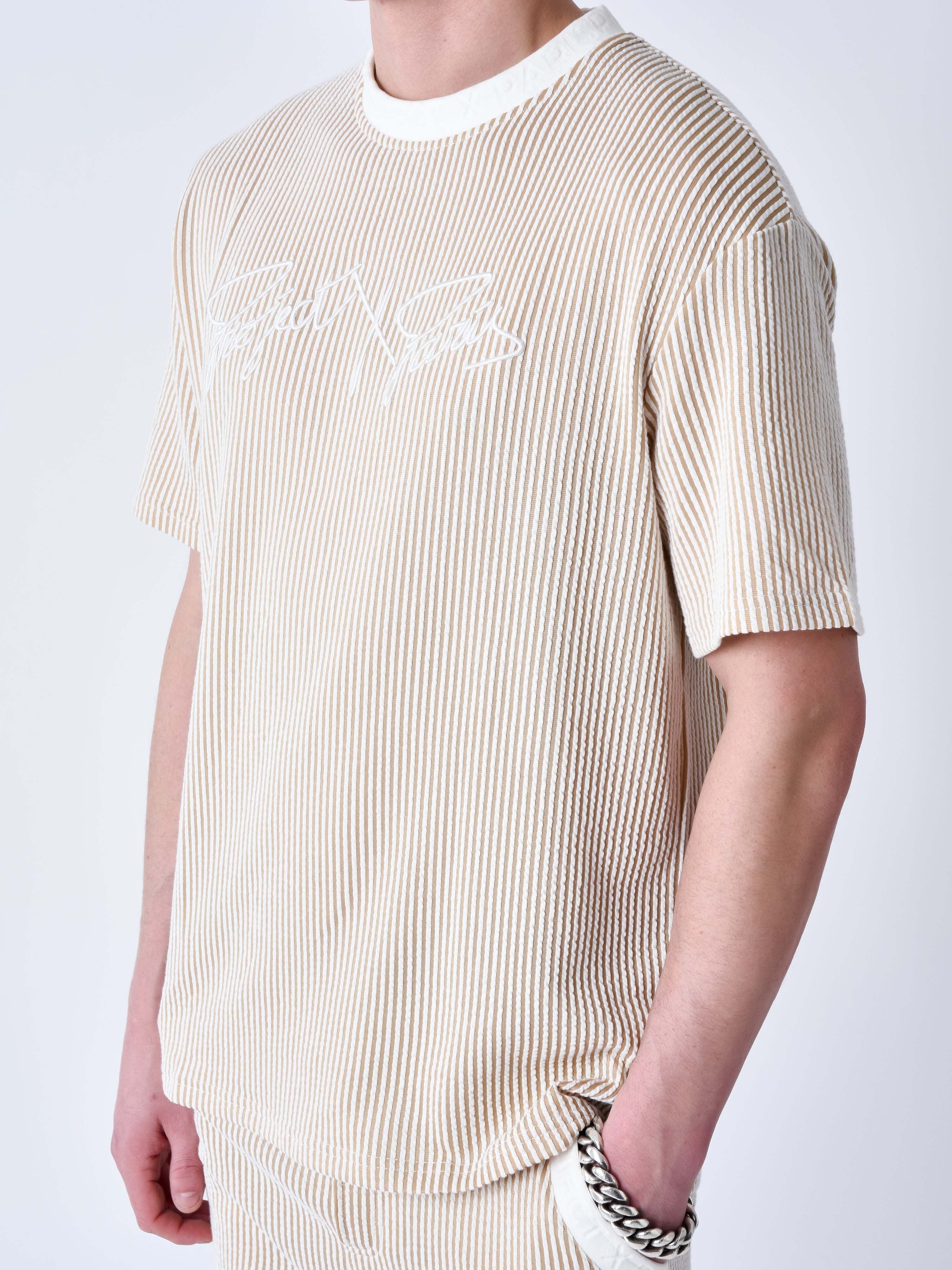 2310031-beige-modelshot